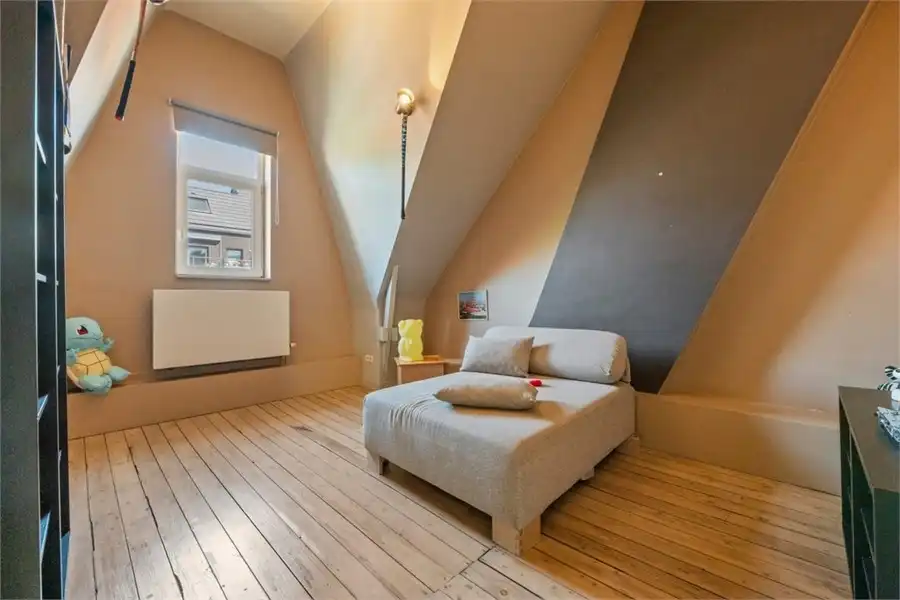 PRACHTIG HERENHUIS MET VEEL CHARME IN HET CENTRUM VAN SINT-TRUIDEN foto 27