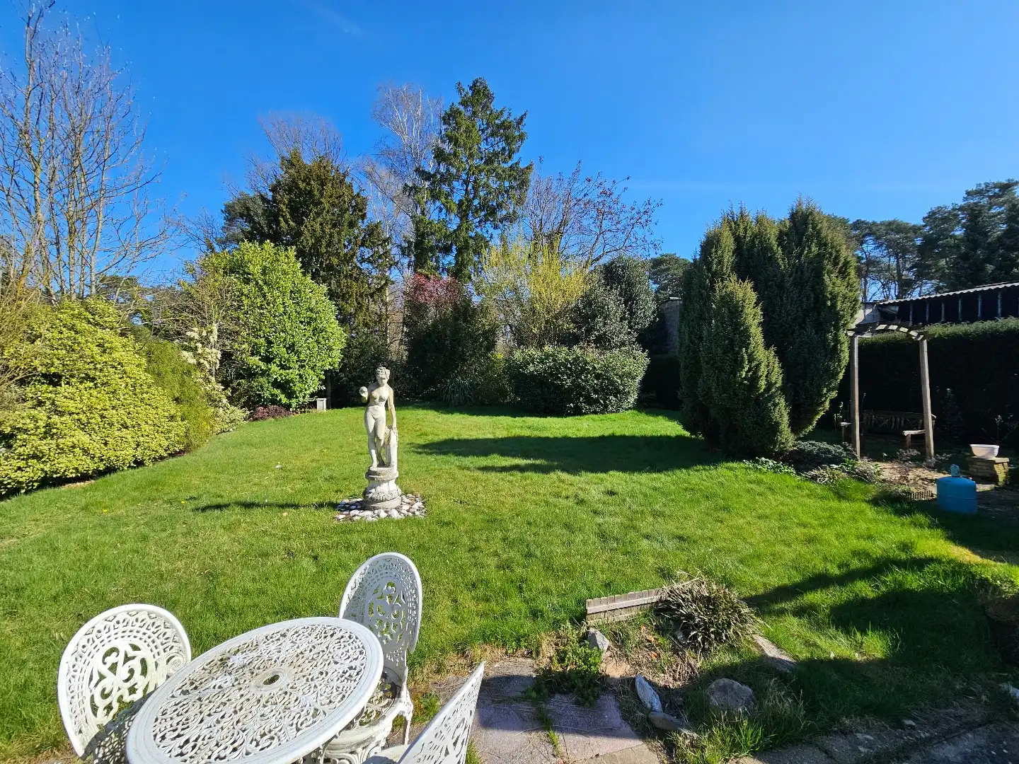 Gelijkvloerse gezinswoning in doodlopende straat. foto 25