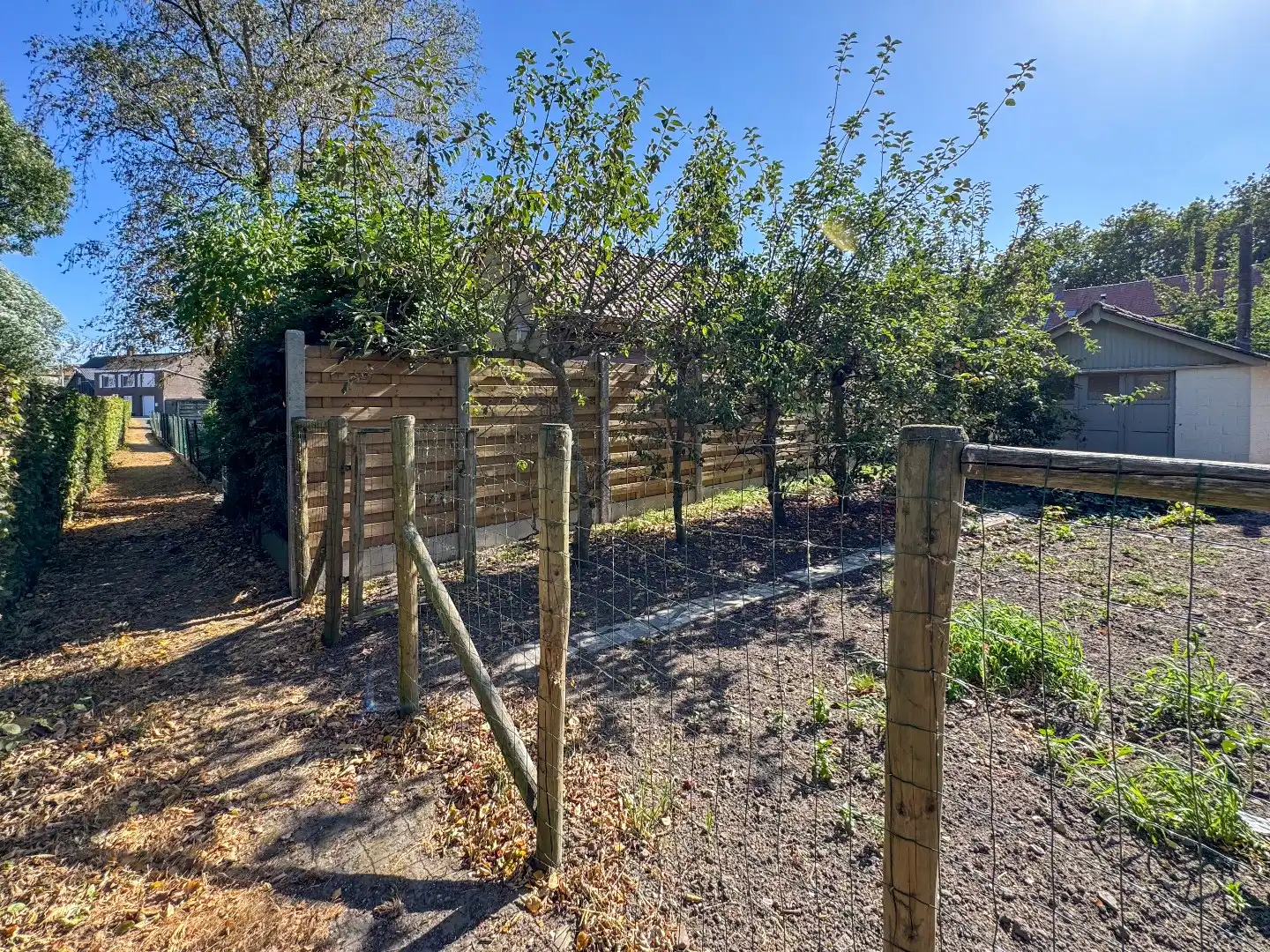 Prachtig gerenoveerde woning met 3 slaapkamers en tuin. foto 26