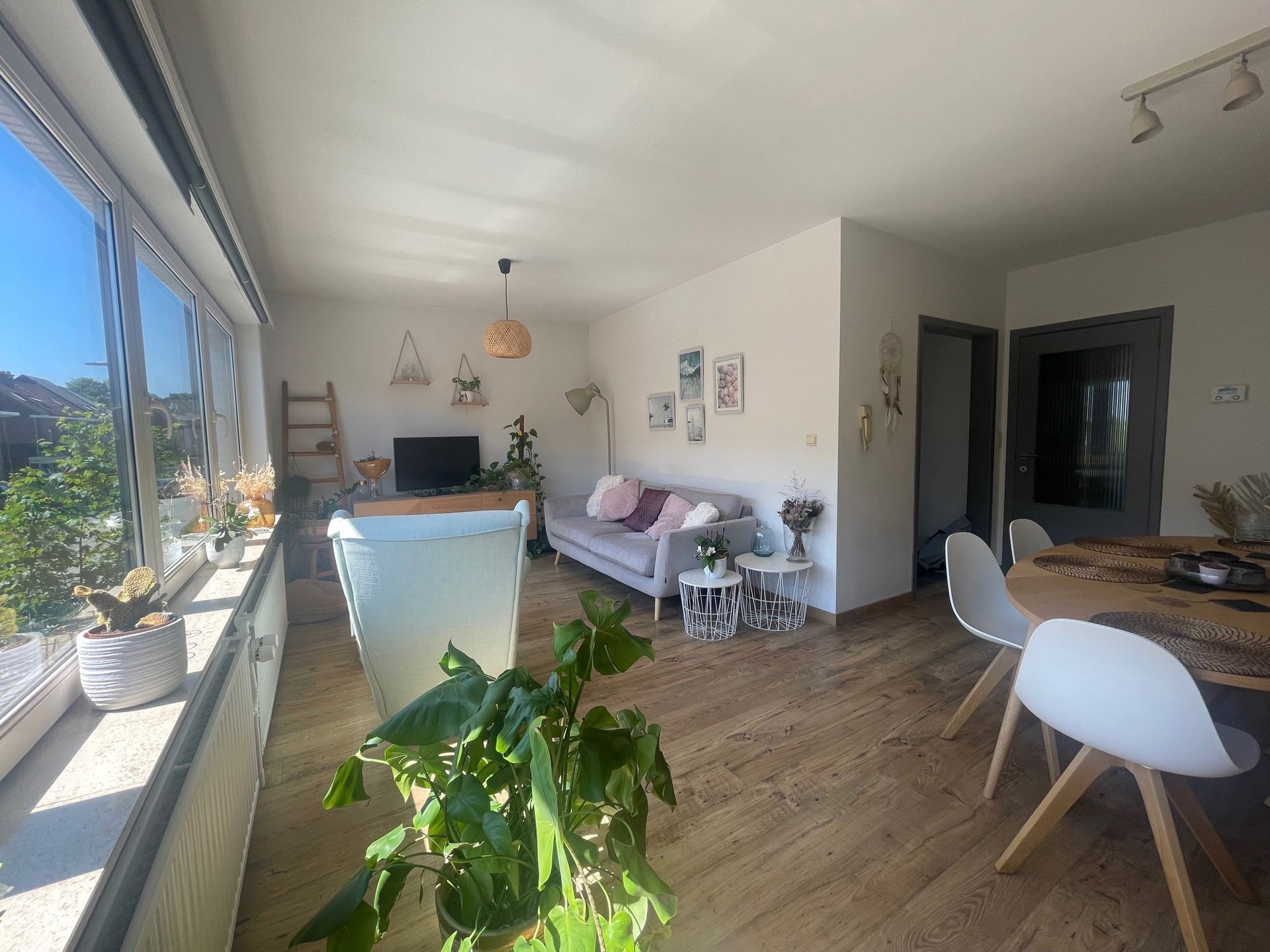 Appartement te koop foto {{pictureIndex}}