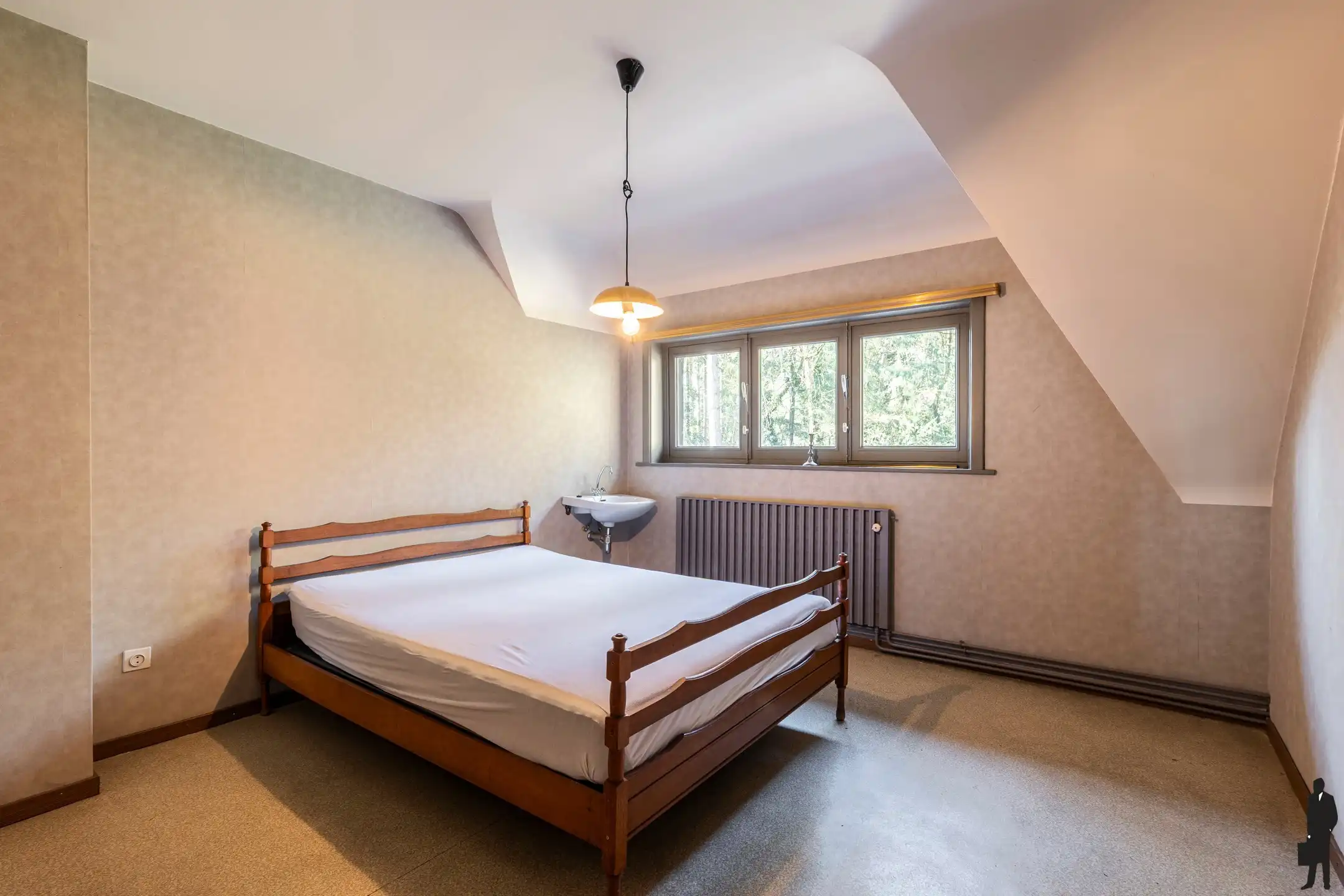 Uitzonderlijk gelegen villa in groen op grond van ca 1.730m² foto 15