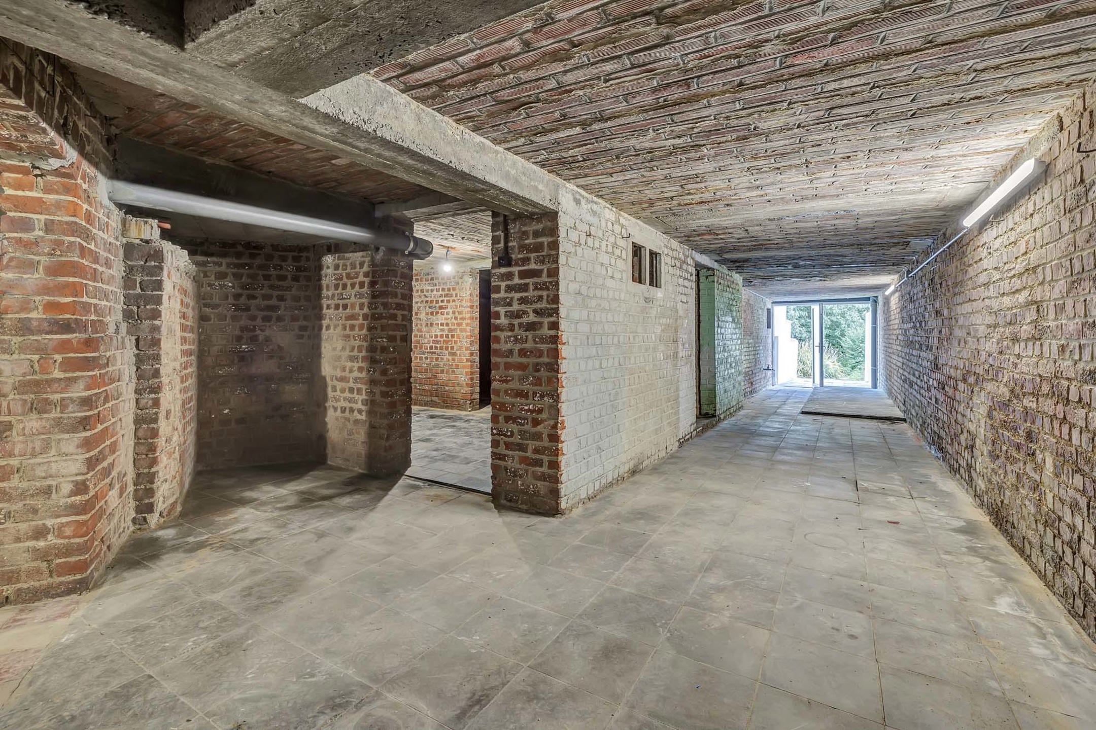 Ruime, energetische totaalrenovatie met ruime tuin en garage foto 27