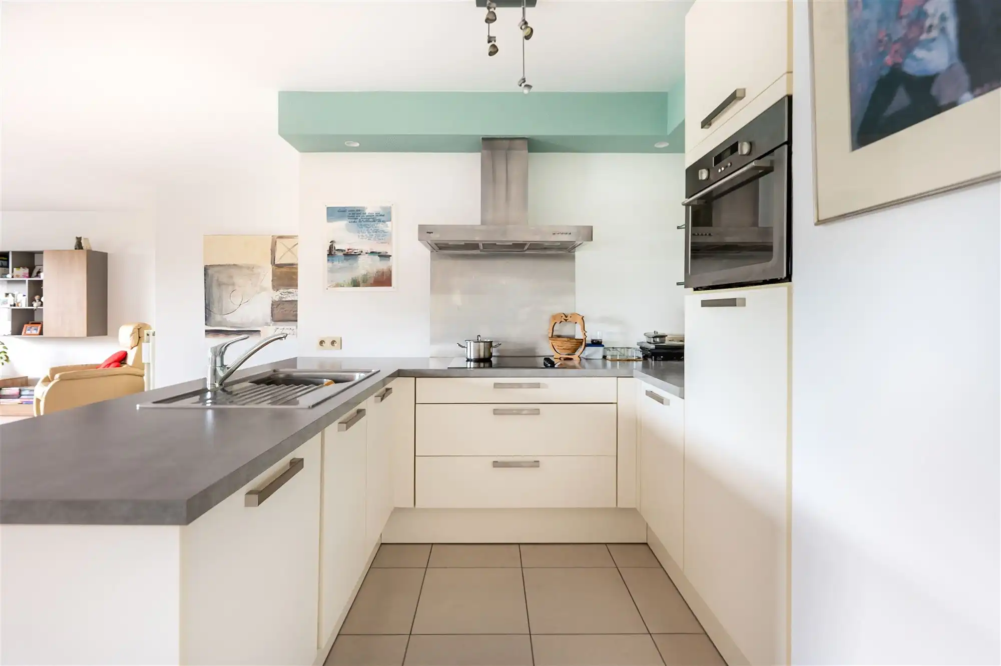 Instapklaar 2-slaapkamerappartement met zuidoostterras. foto 5