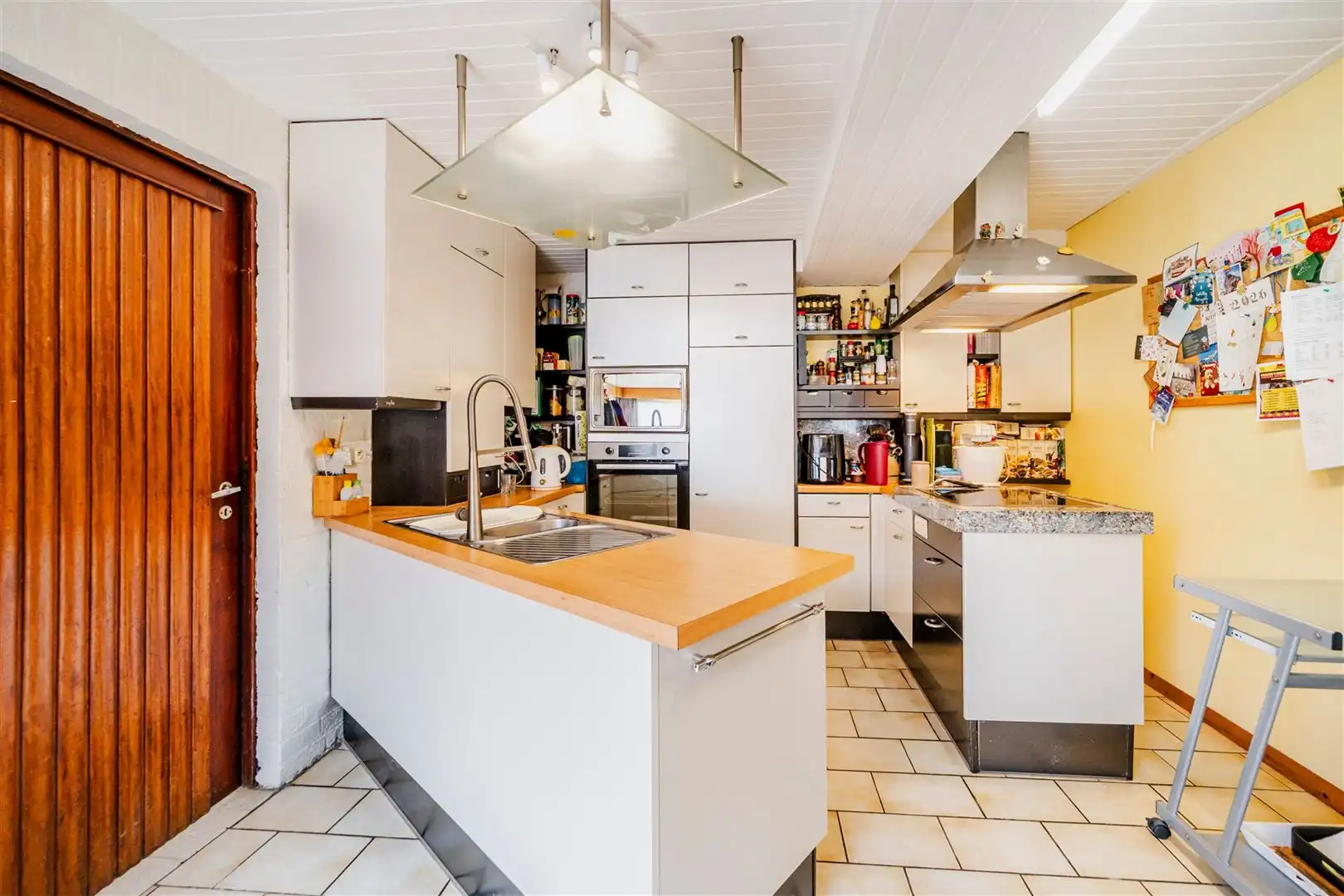 Commercieel uitstekend gelegen woning met tal van mogelijkheden foto 10