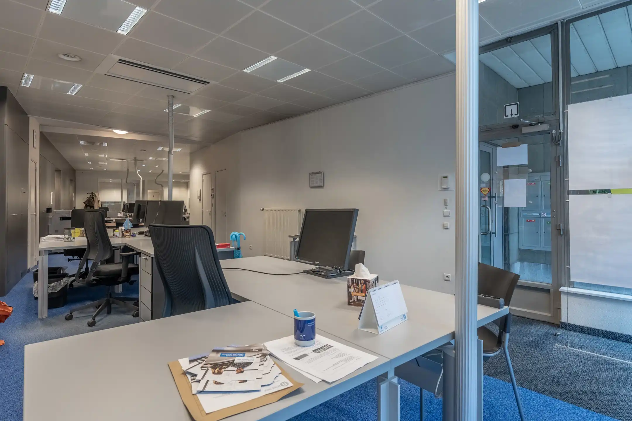 Centraal gelegen handelszaak op ideale locatie te Mol. foto 5