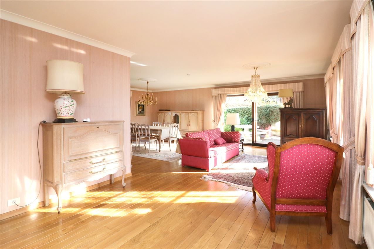 met prachtige tuin, nabij centrum foto 8