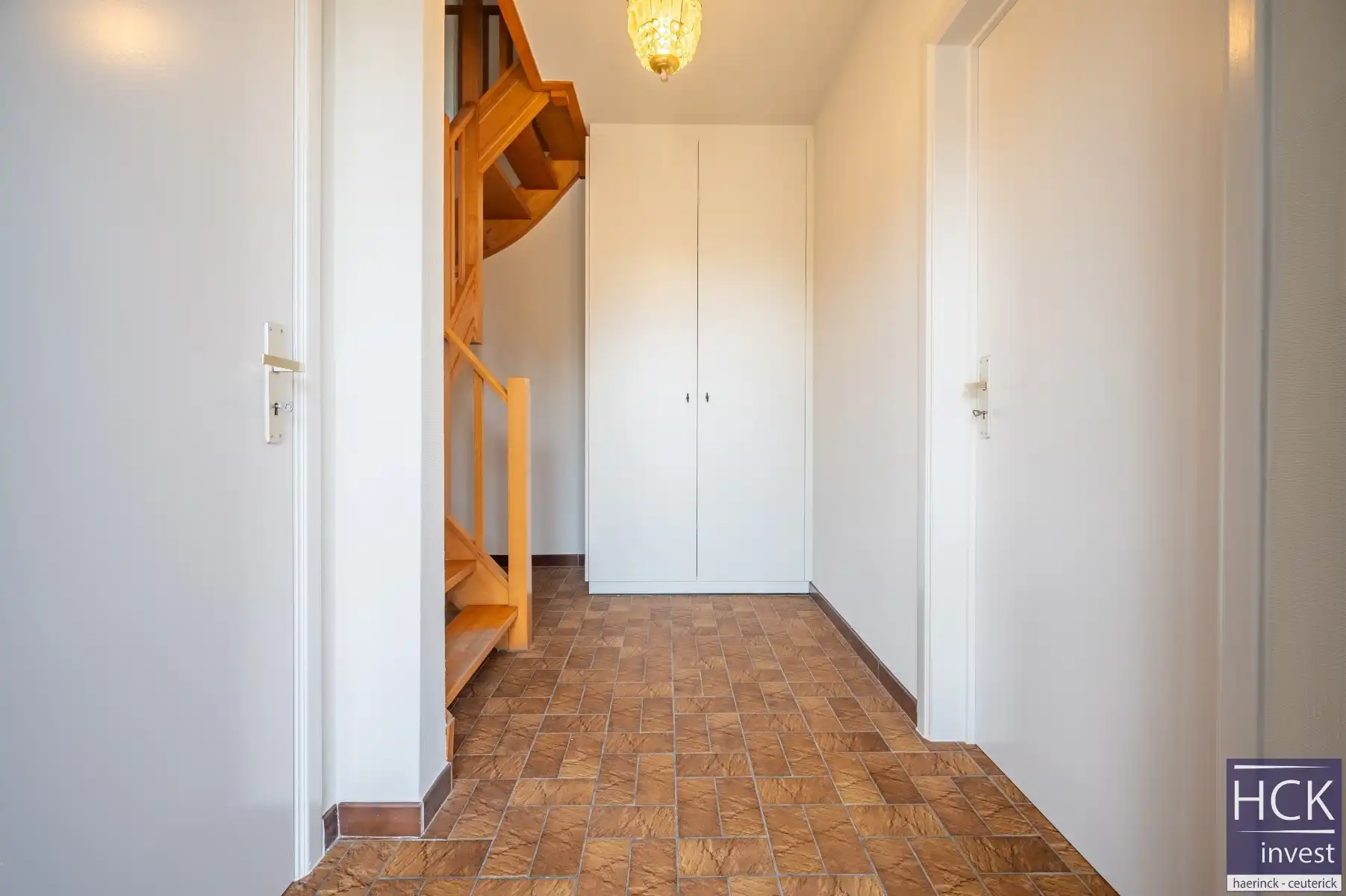 OUDENAARDE - Gerenoveerde woning met 3 SLPK aan de voet van de Koppenberg foto 2