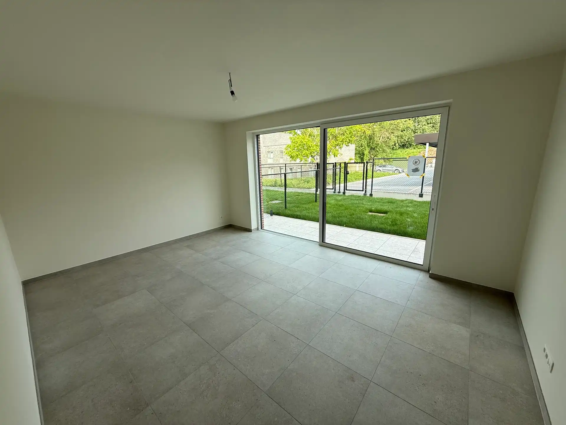 Nieuwbouwwoning met 3 slaapkamers, tuin en carport foto 7