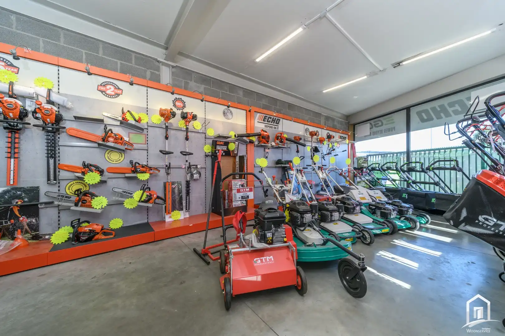 Veelzijdig handelspand met magazijn, buitenruimte en extra ruimte te huur foto 5