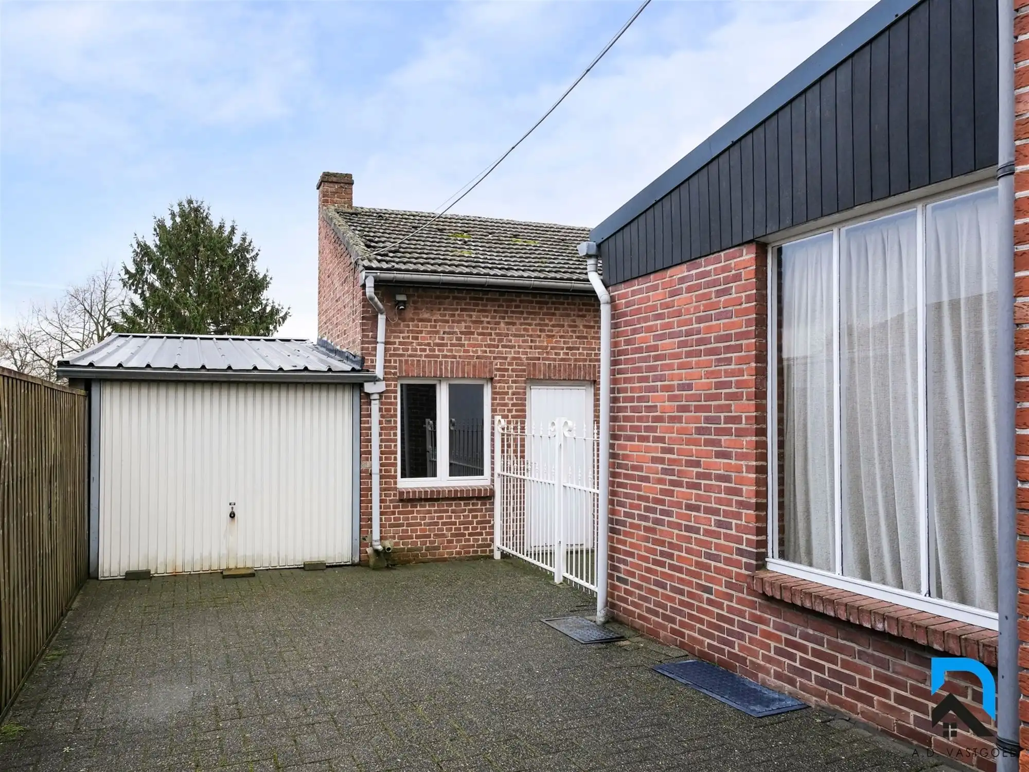 Mooie woning met grote tuin foto 19