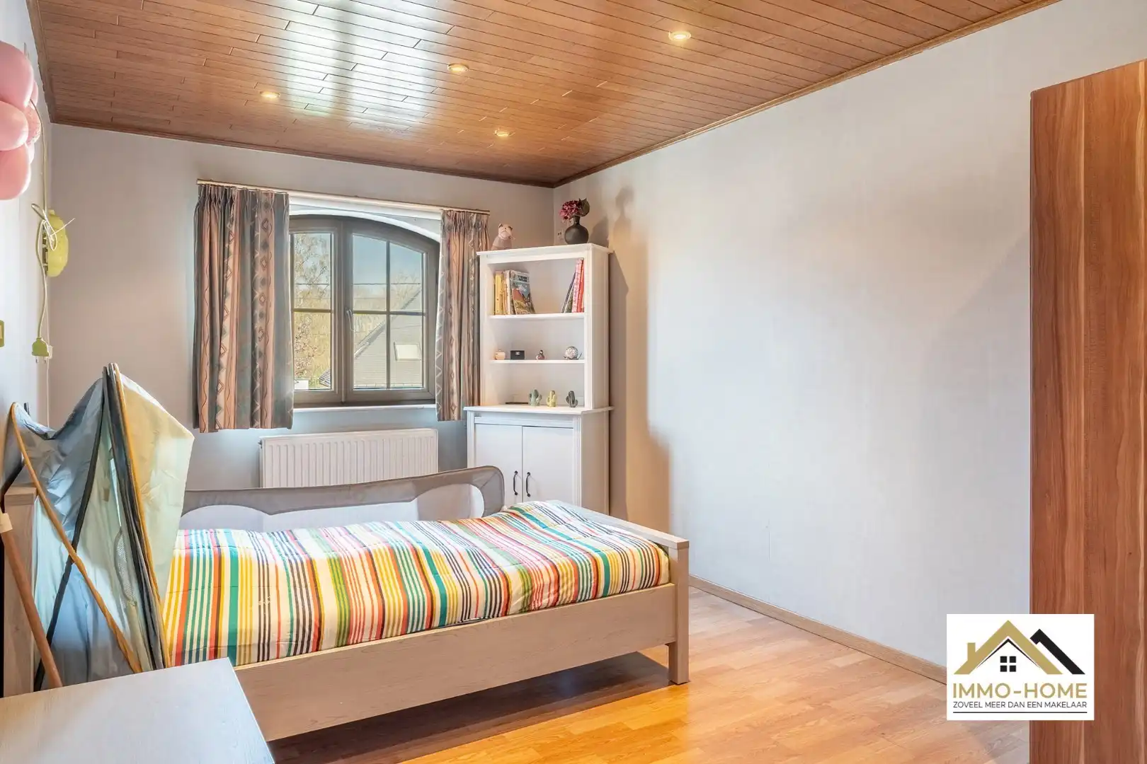 Ruime woning op topligging foto 17