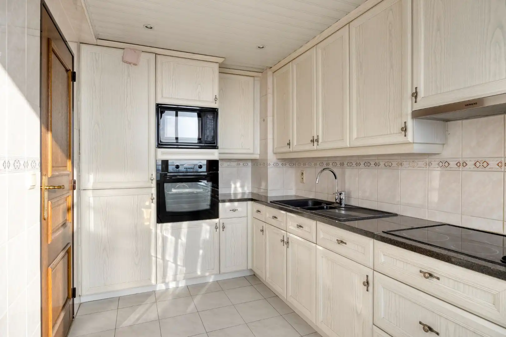 Comfortabel 2 slpk-appartement met autostnplts foto 4