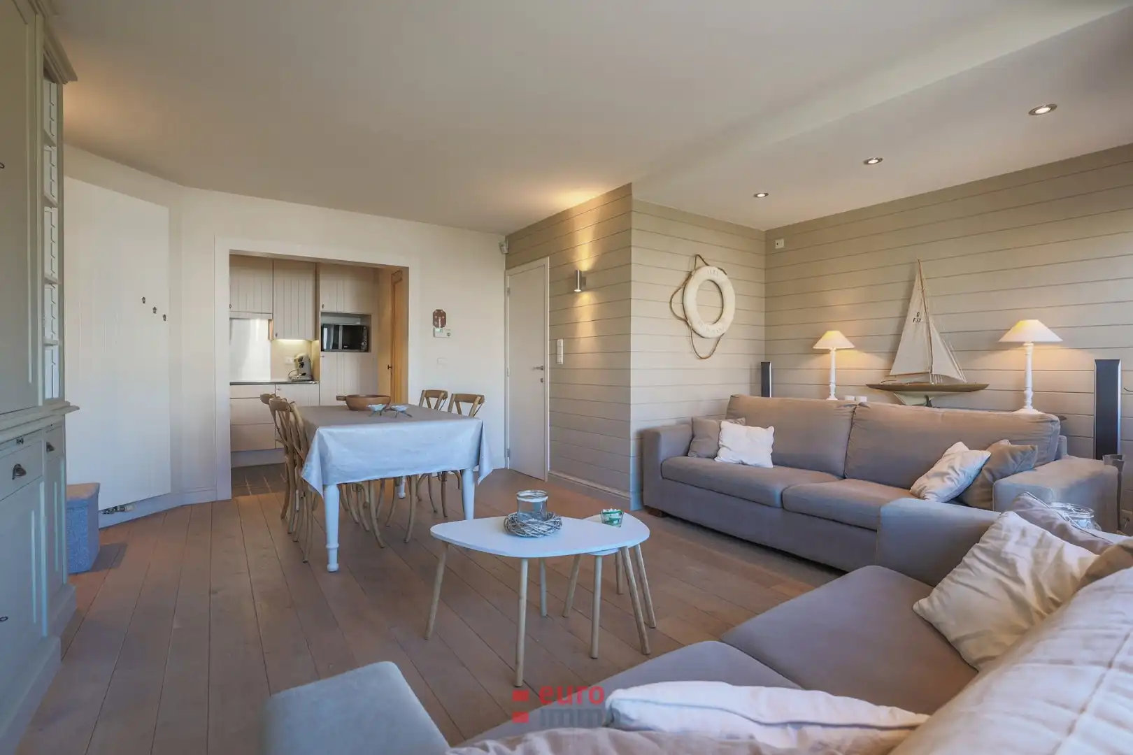 Zéér gezellig appartement tussen het groen én vlakbij zee! foto {{pictureIndex}}