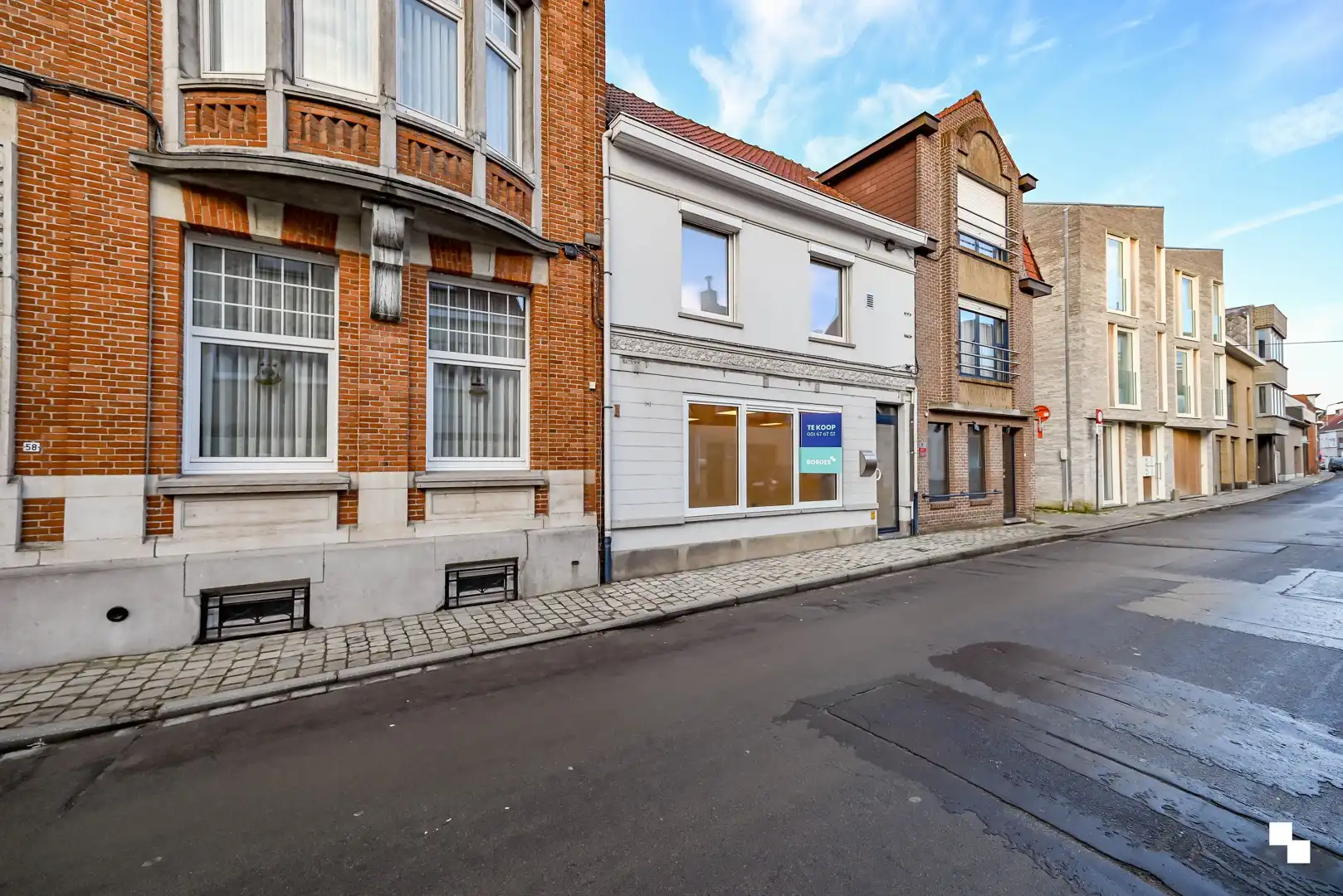 Gerenoveerde woning nabij centrum Izegem foto 22
