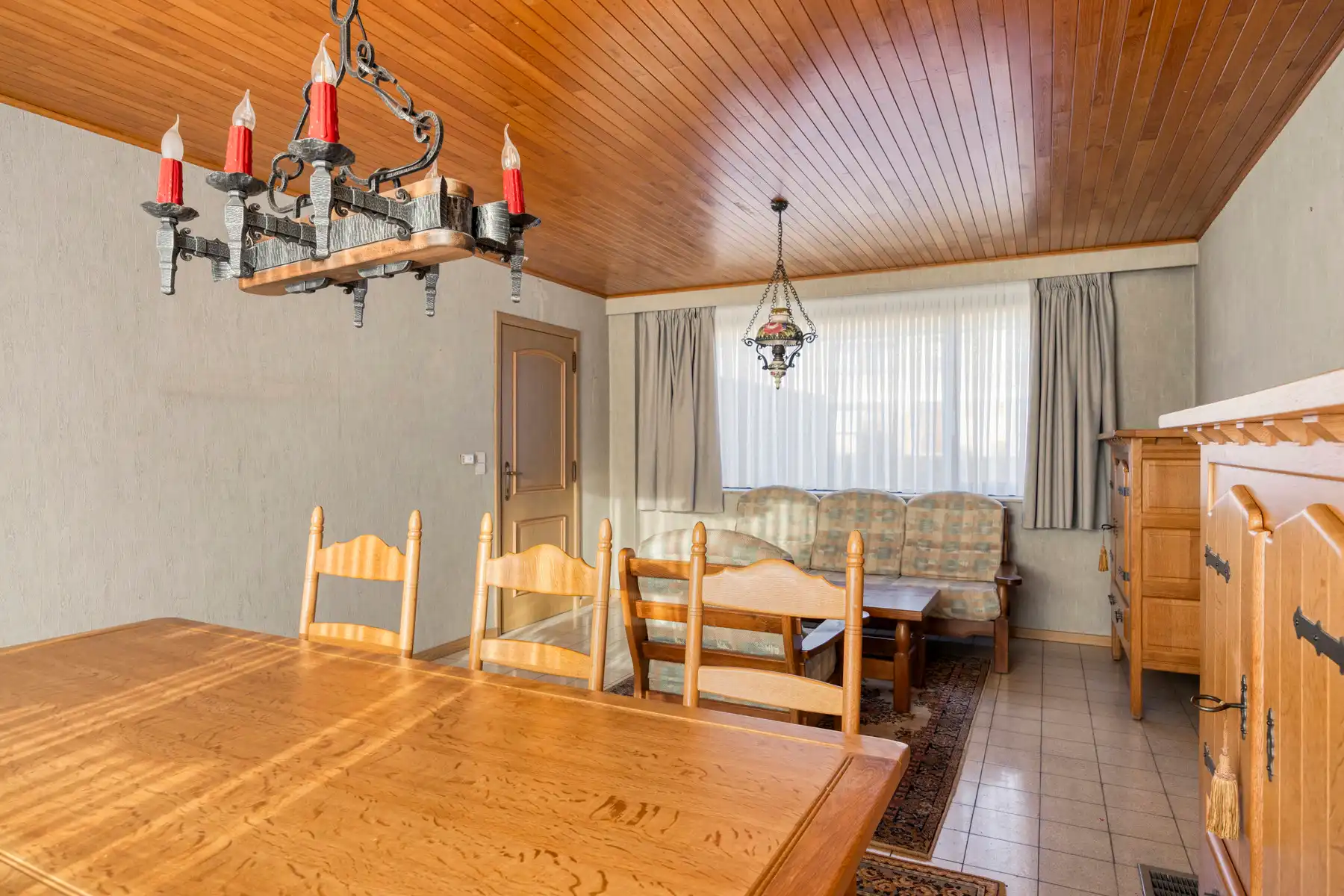 Rustig gelegen rijwoning met 3 slaapkamers foto 5