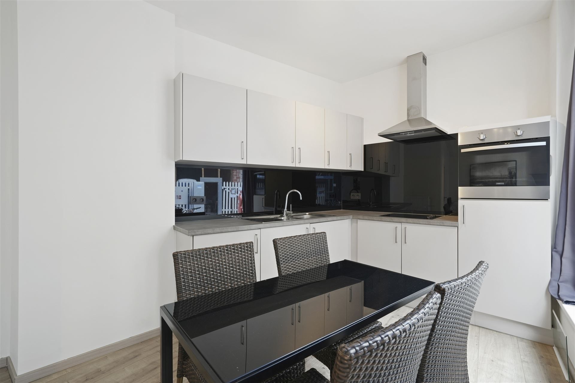 CENTRALE LIGGING / RUIME WONING foto 37