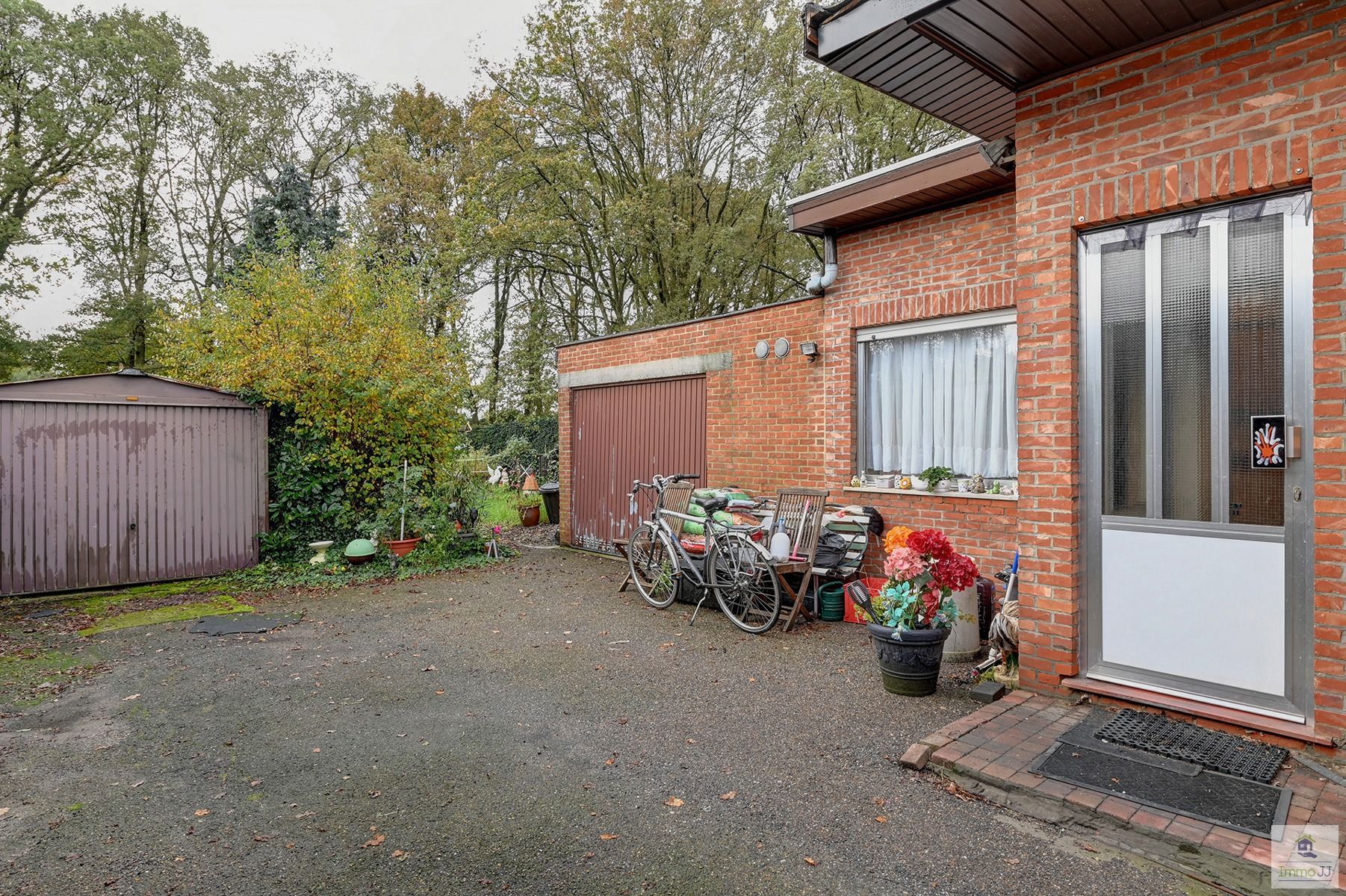 Te renoveren tweegezinswoning  foto 14