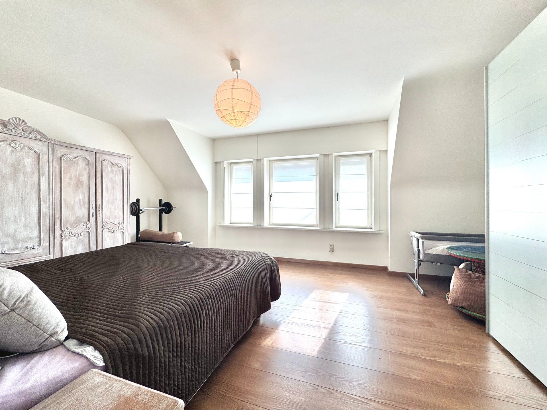 WONING MET 4 KAMERS - TUIN - GROTE CARPORT & UITWEG ACHTERAAN - 433 M² foto 29