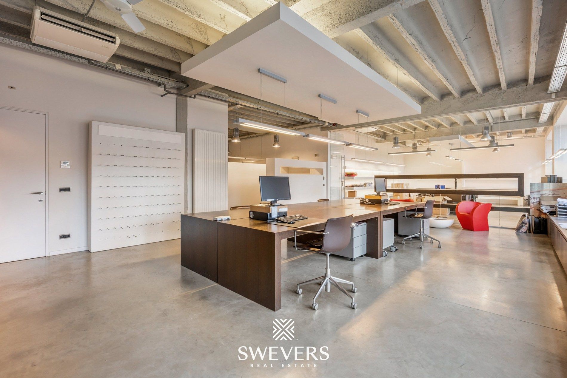 Exclusief handelspand met uitstraling, licht en rendement foto 9