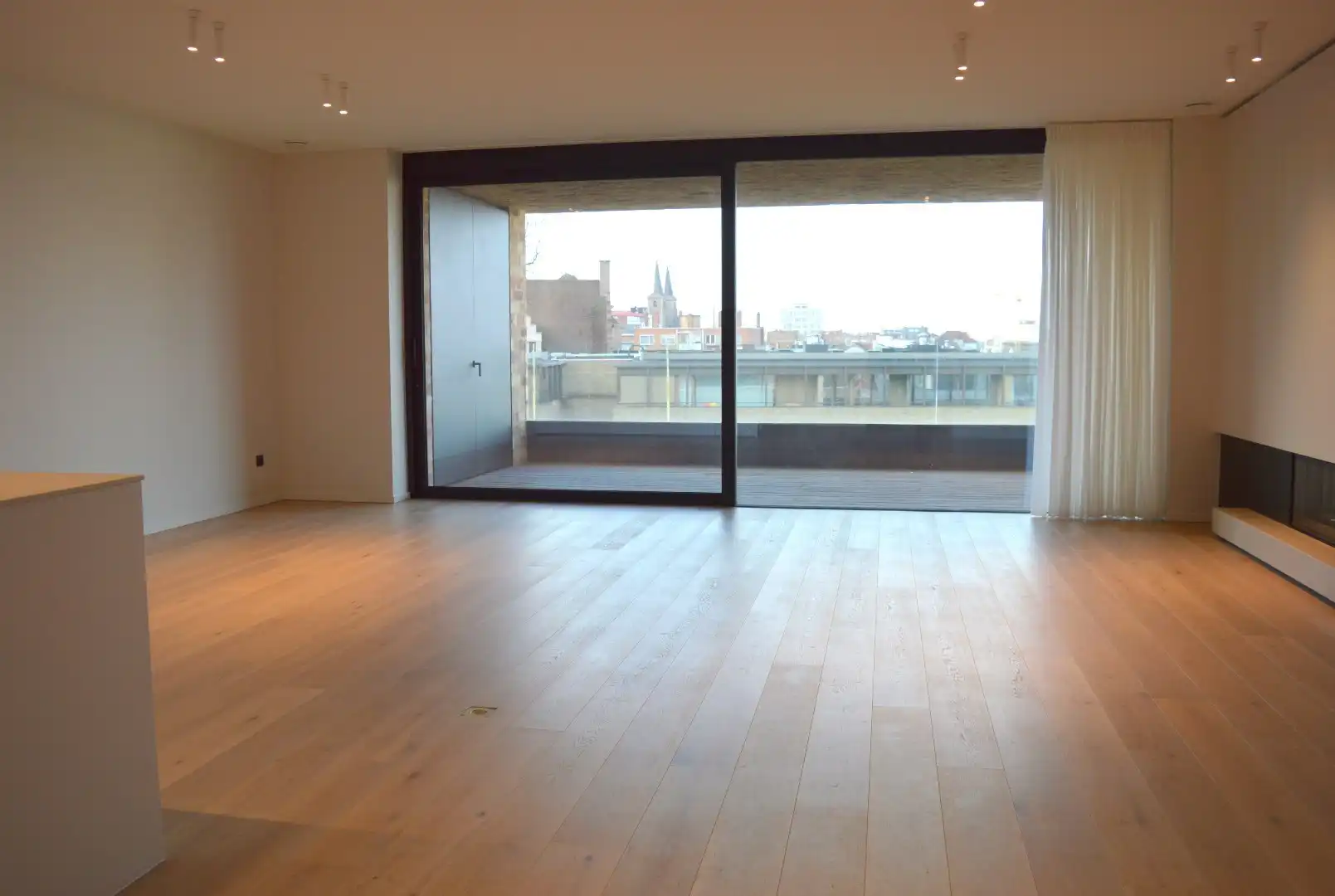 Luxe appartement in het hartje van Kortrijk aan Leie en Broeltorens foto 9