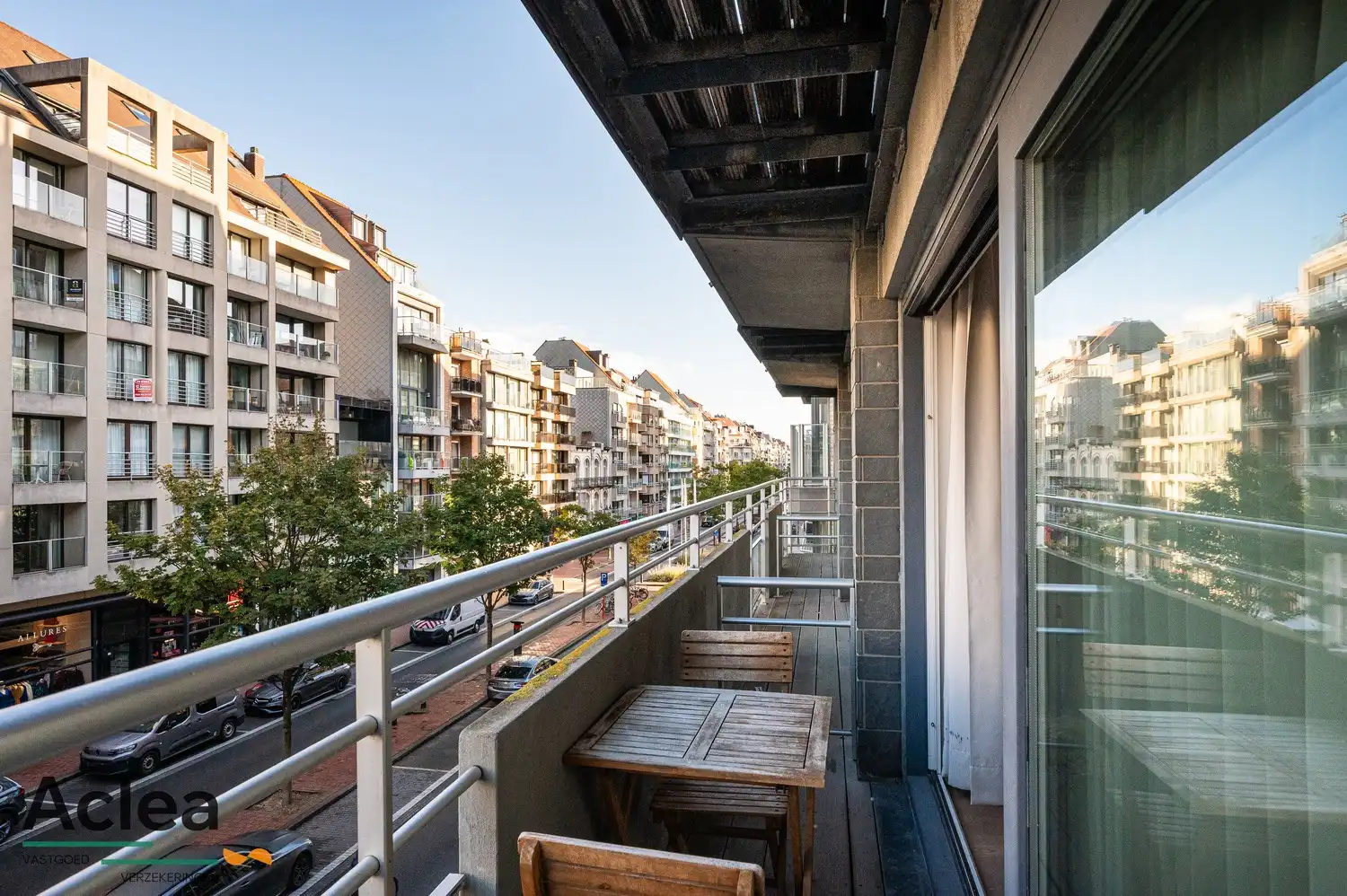 Smaakvol ingerichte studio in de Lippenslaan! foto 10