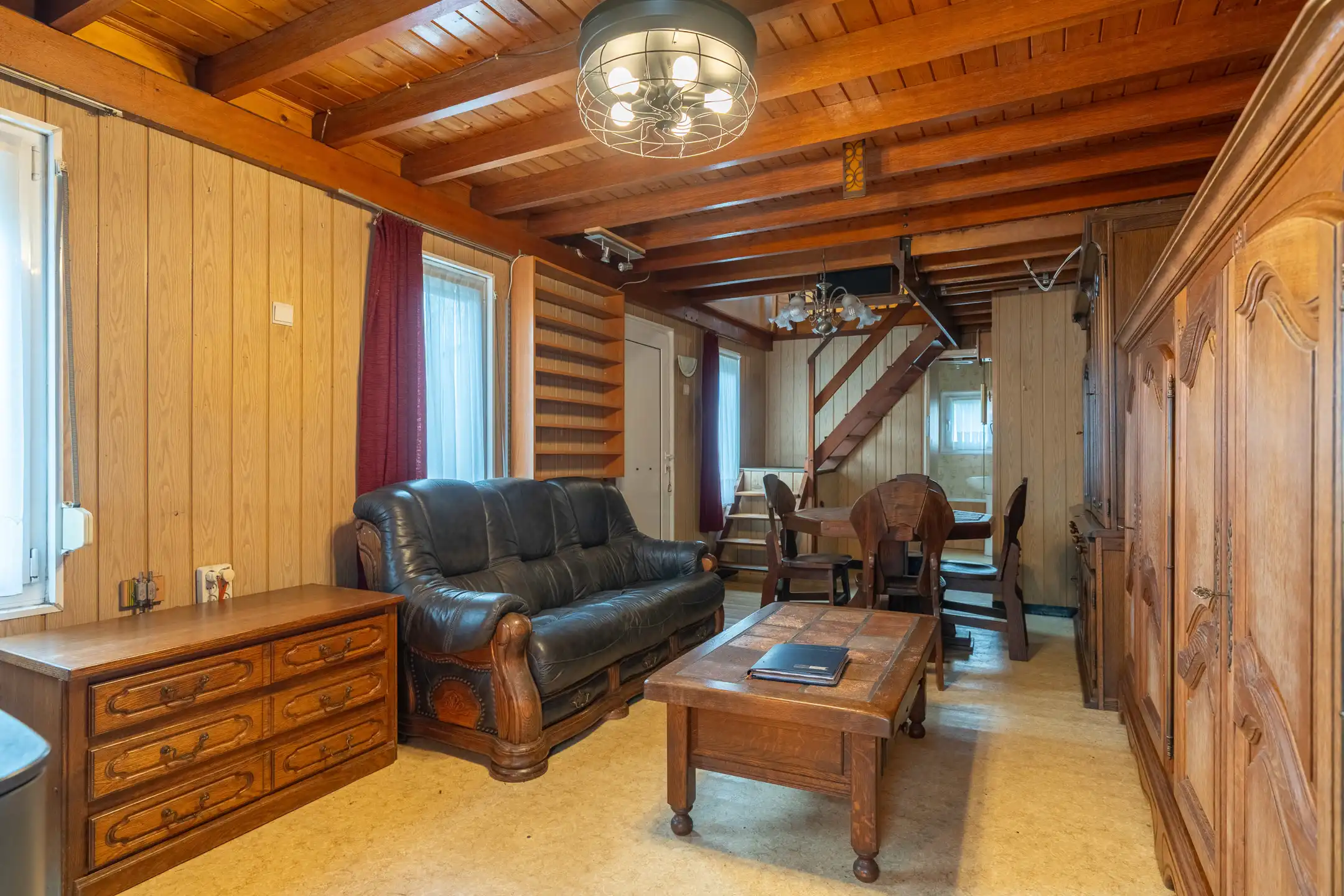 Te renoveren woning met 2 slpks op prachtig perceel van 3.551m² foto 6