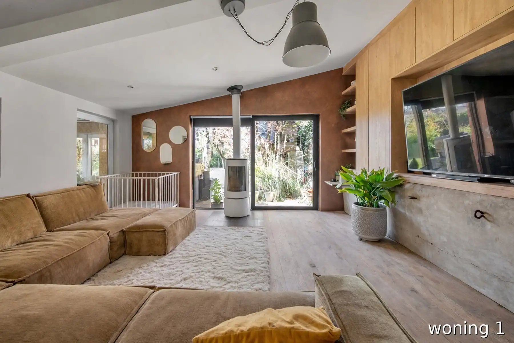 Uniek perceel met 2 volwaardige woningen en gedeelde tuin!  foto 7