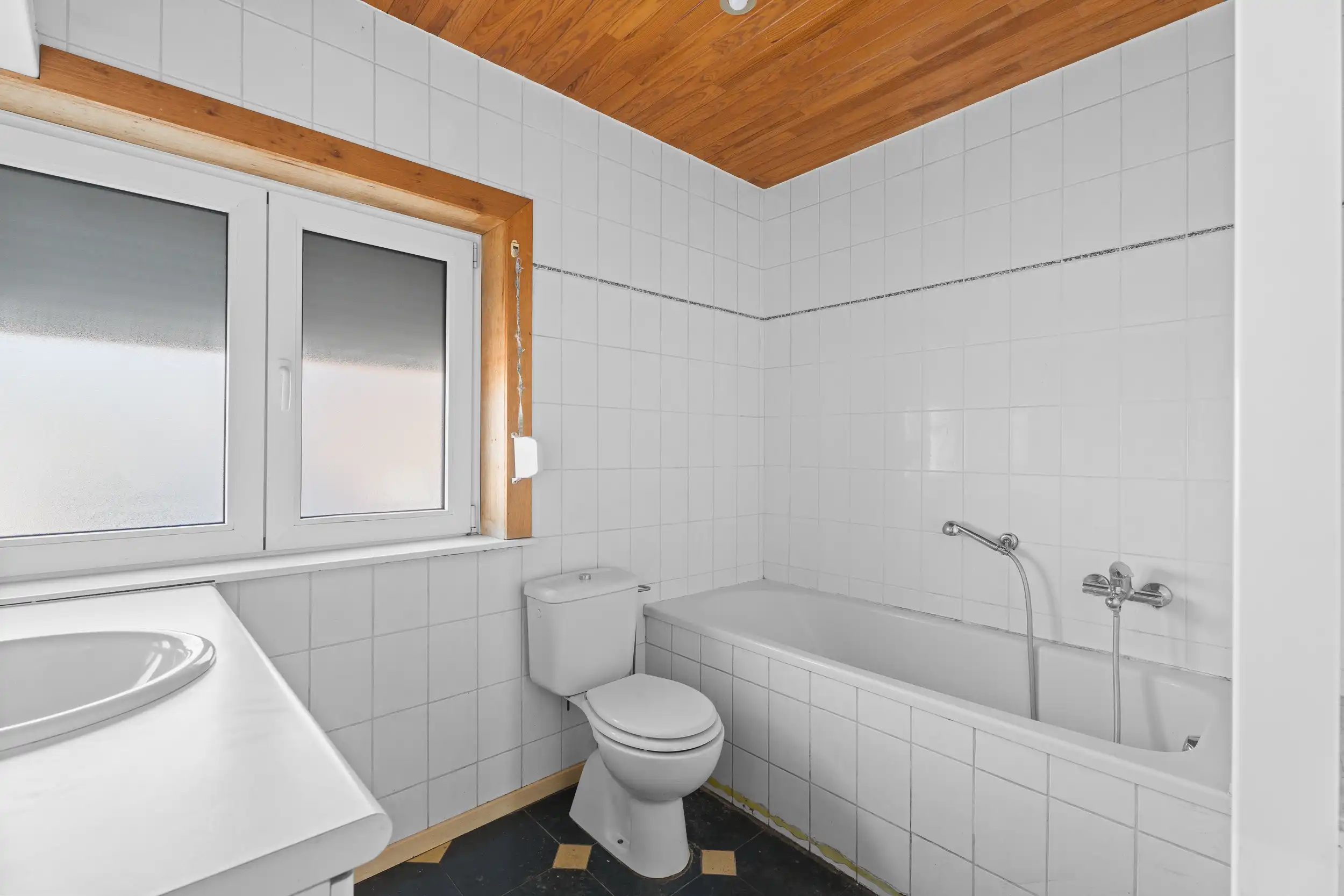 Betaalbare woning met 3 slpks en veel potentieel foto 8