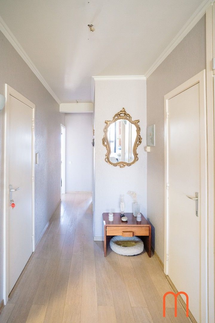 Op te frissen appartement gelegen aan het prachtige Prinses Clementinaplein in Oostende. foto 8