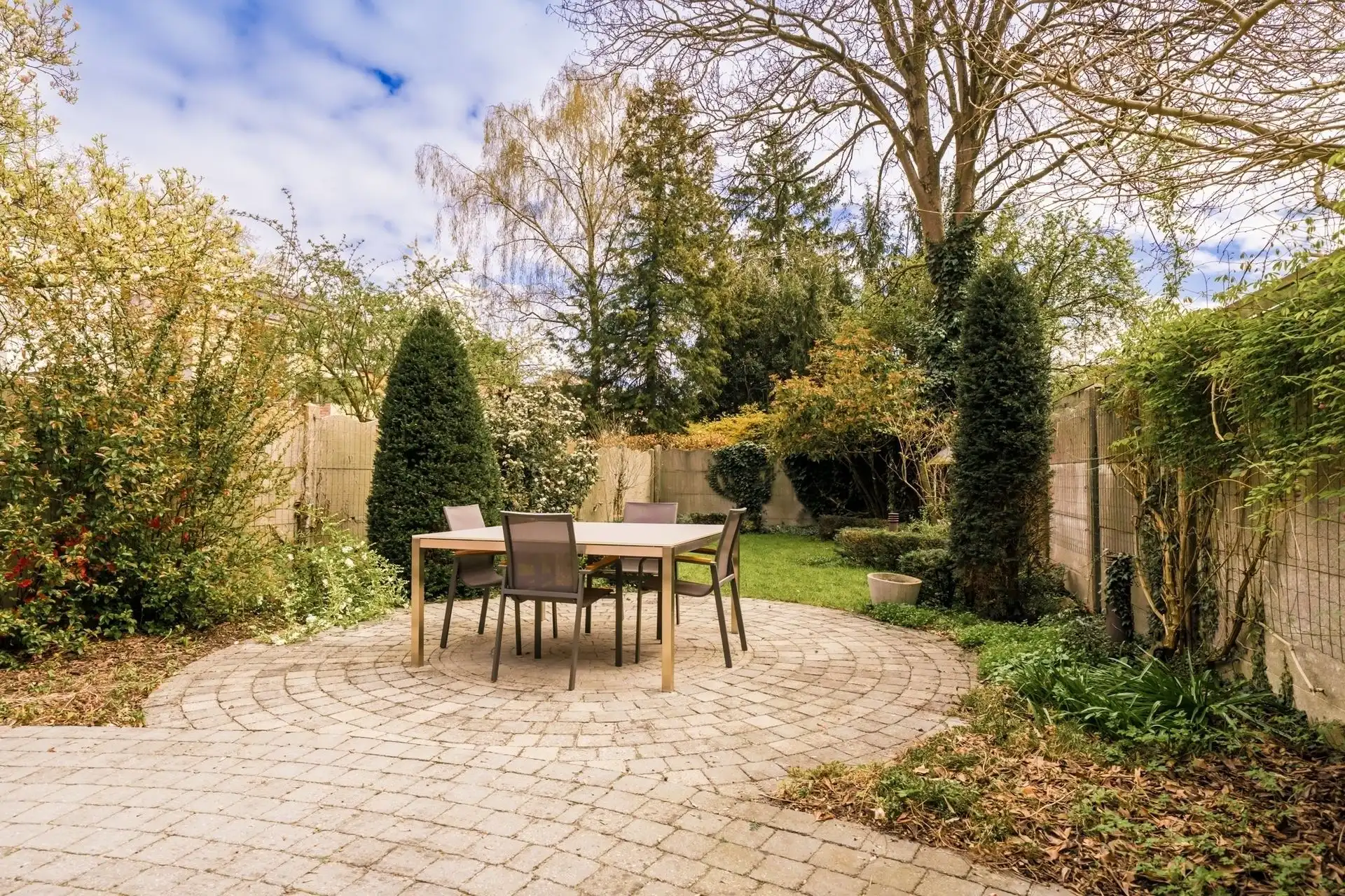 Ruime karaktervolle woning met 6 slpks en tuin! foto 30