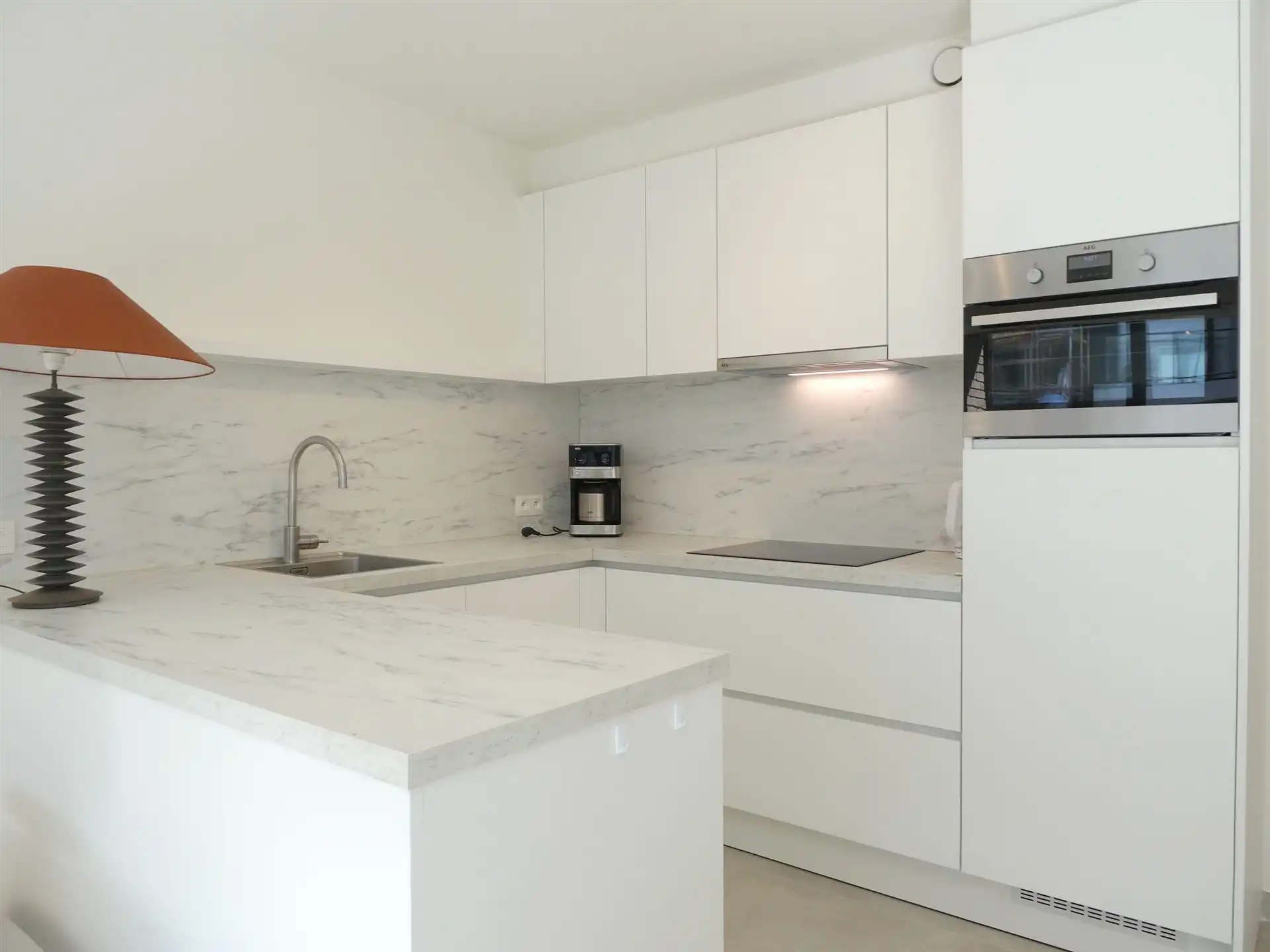 GEMEUBELD APPARTEMENT / WENDUINE foto 6