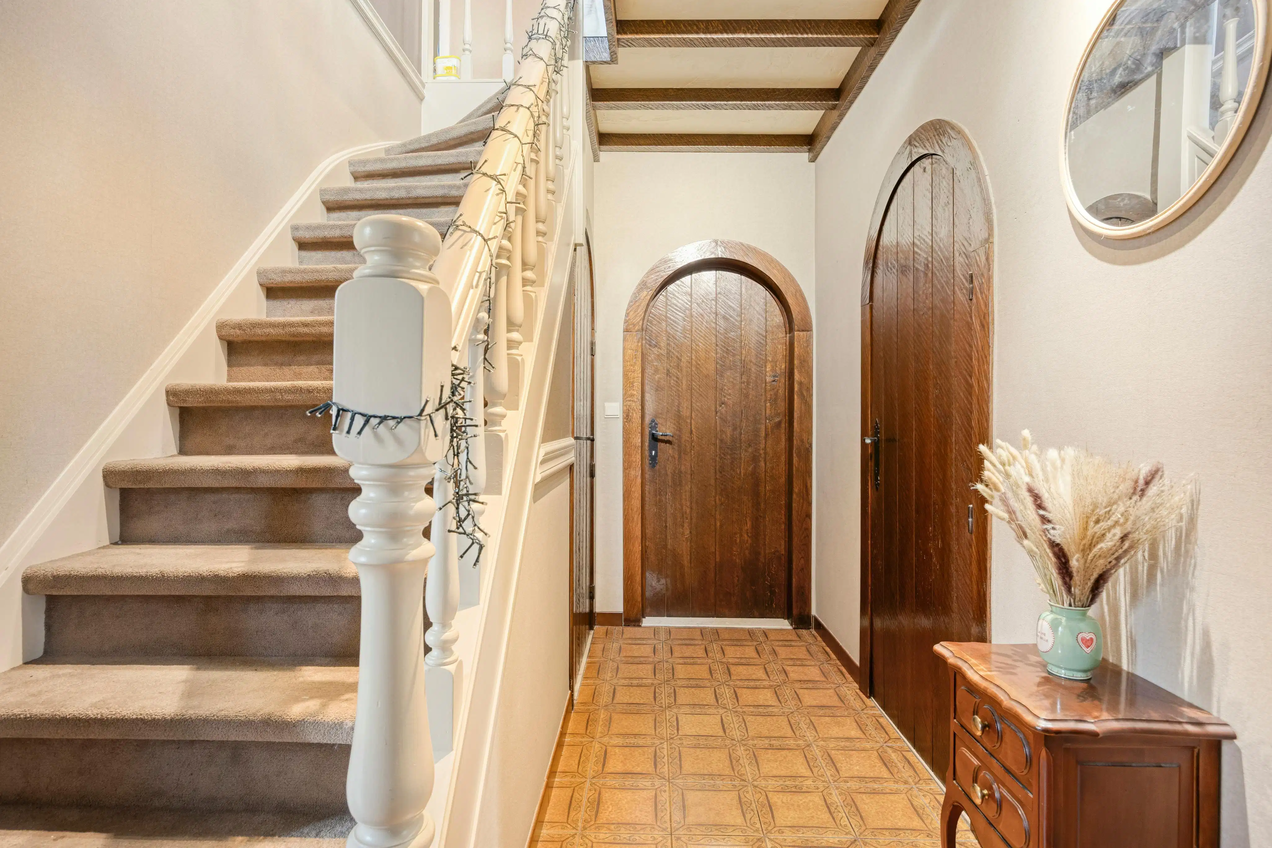 Karaktervolle gezinswoning op toplocatie te koop in Eeklo foto 2