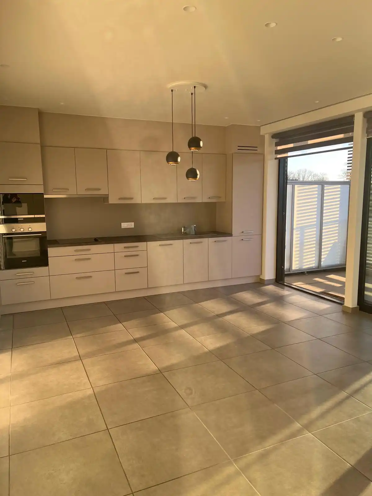 TE HUUR, Deinze, Markt foto 5