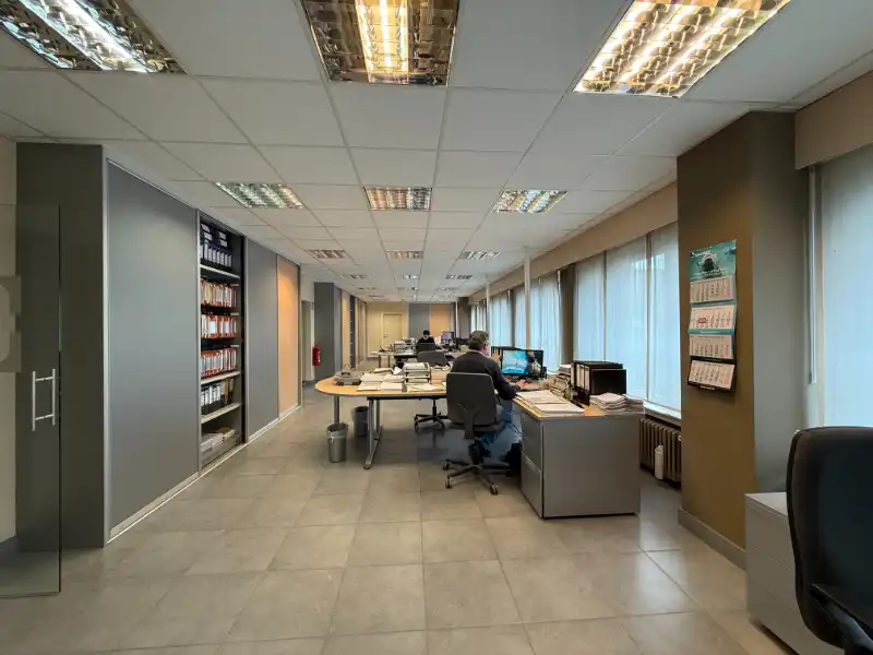 Opbrengsteigendom met 4 appartementen en kantoorruimte in de Haven van Gent foto 3