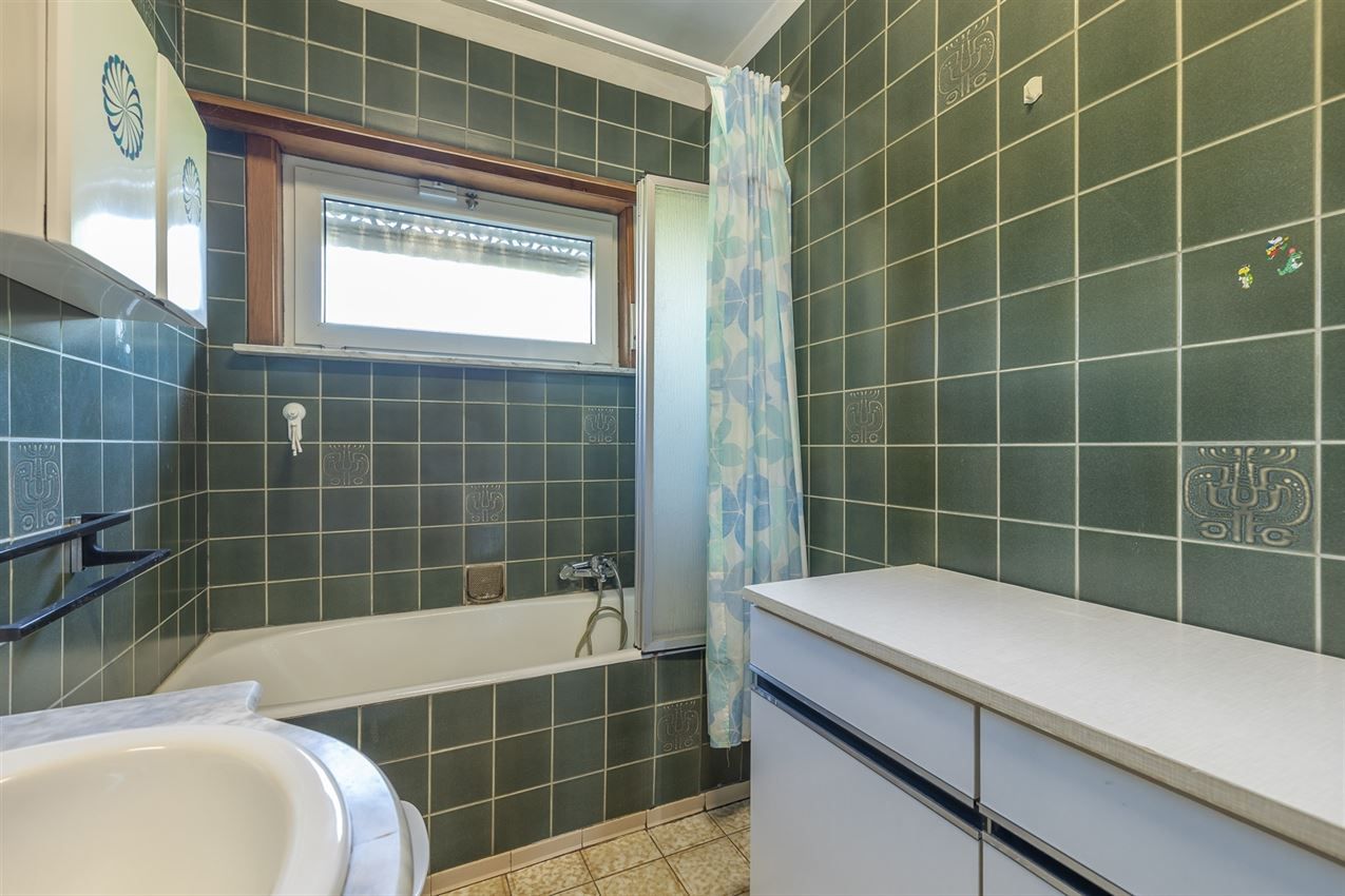 Solide woning, alles gelijkvloers, 3slk, twee garages in geliefde wijk  foto 17
