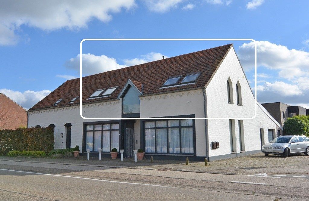 Modern appartement met 2 slpks en parking. foto {{pictureIndex}}