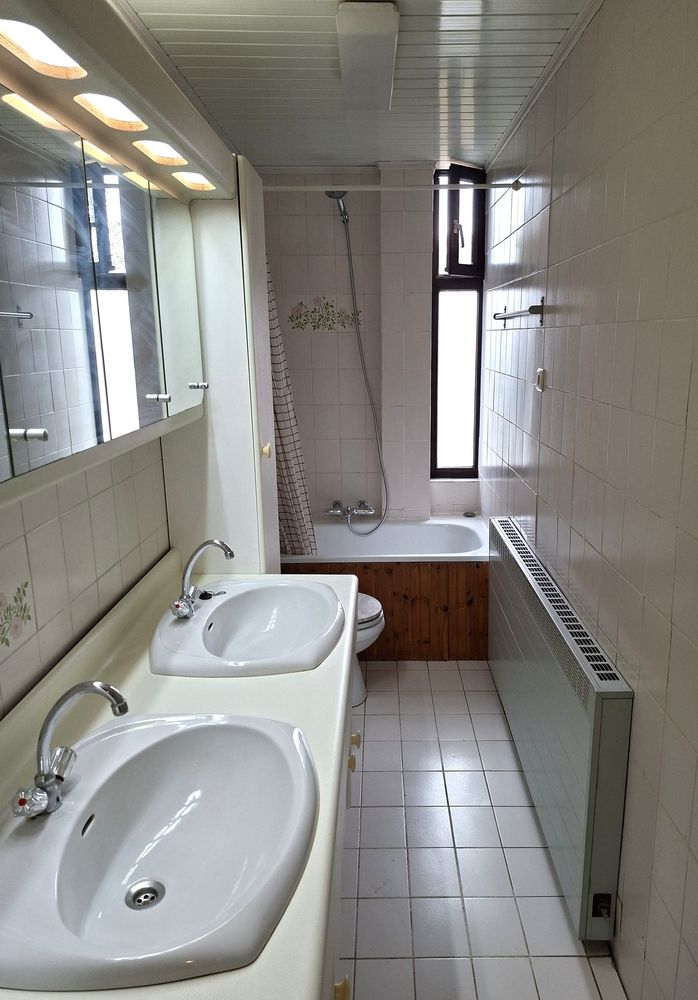 Licht te renoveren woning / 4 slaapkamers en tuin / centrale ligging foto 29