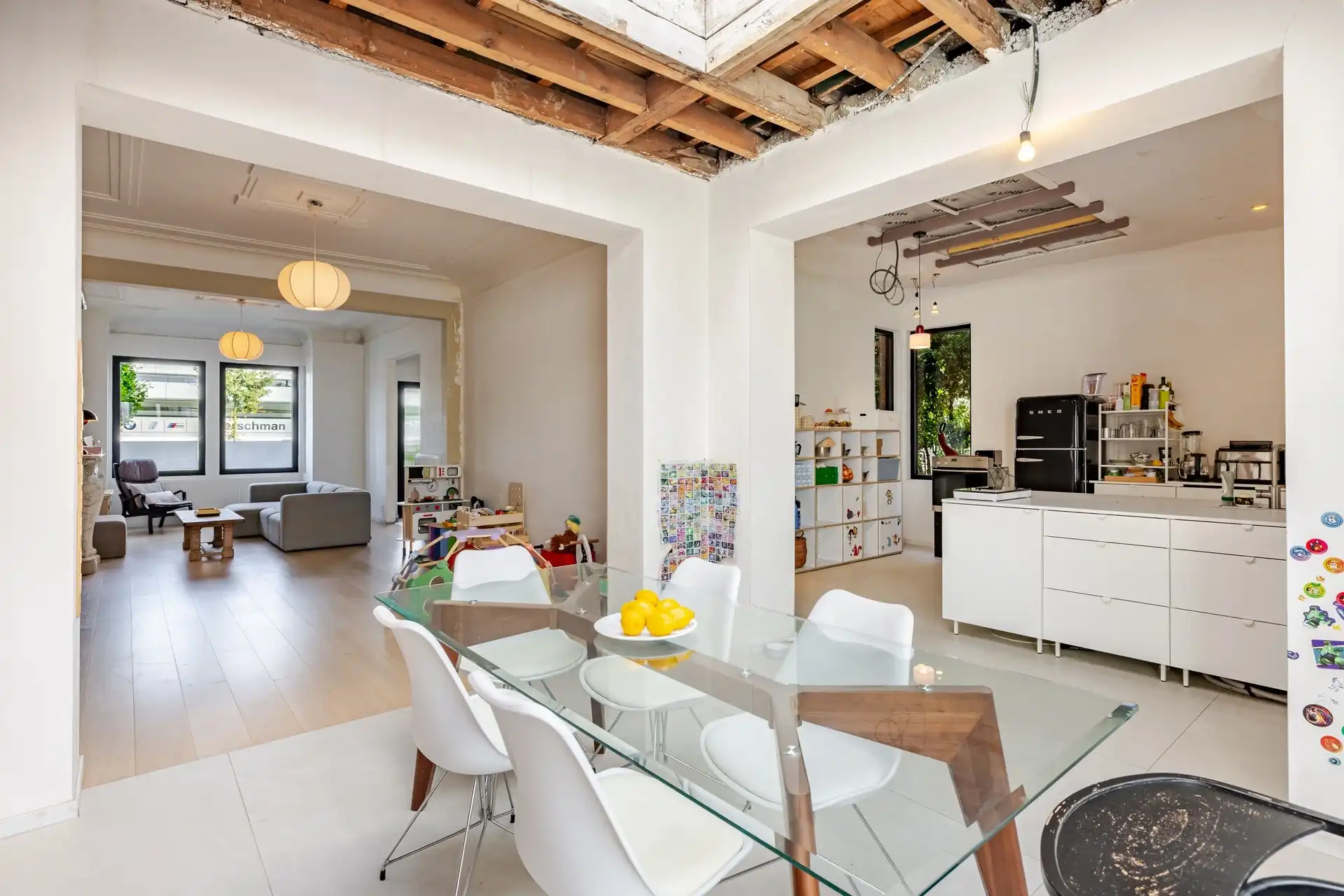 Karaktervol herenhuis met art-decoallure, ruime magazijnen en zuidgerichte tuin  foto 6