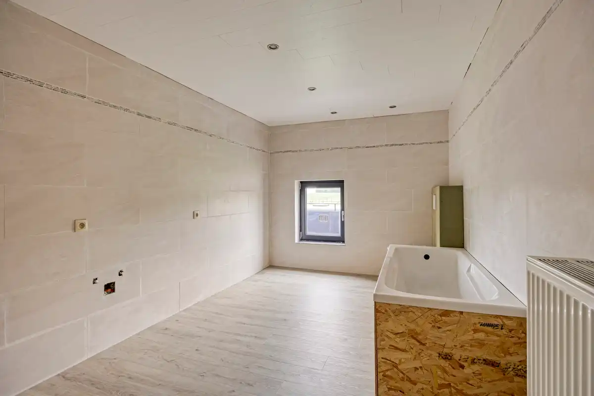 Gerenoveerde woning op een perceel van 94are foto 12