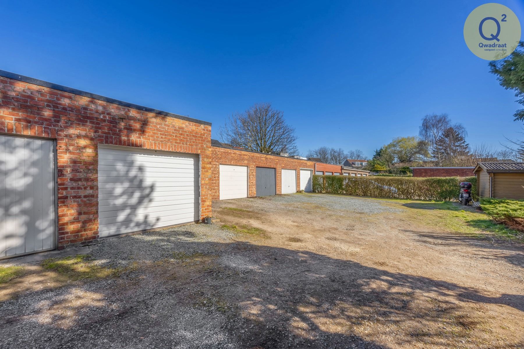 Ruim en gerenoveerd app met garage, gem tuin en grote kelder foto 15