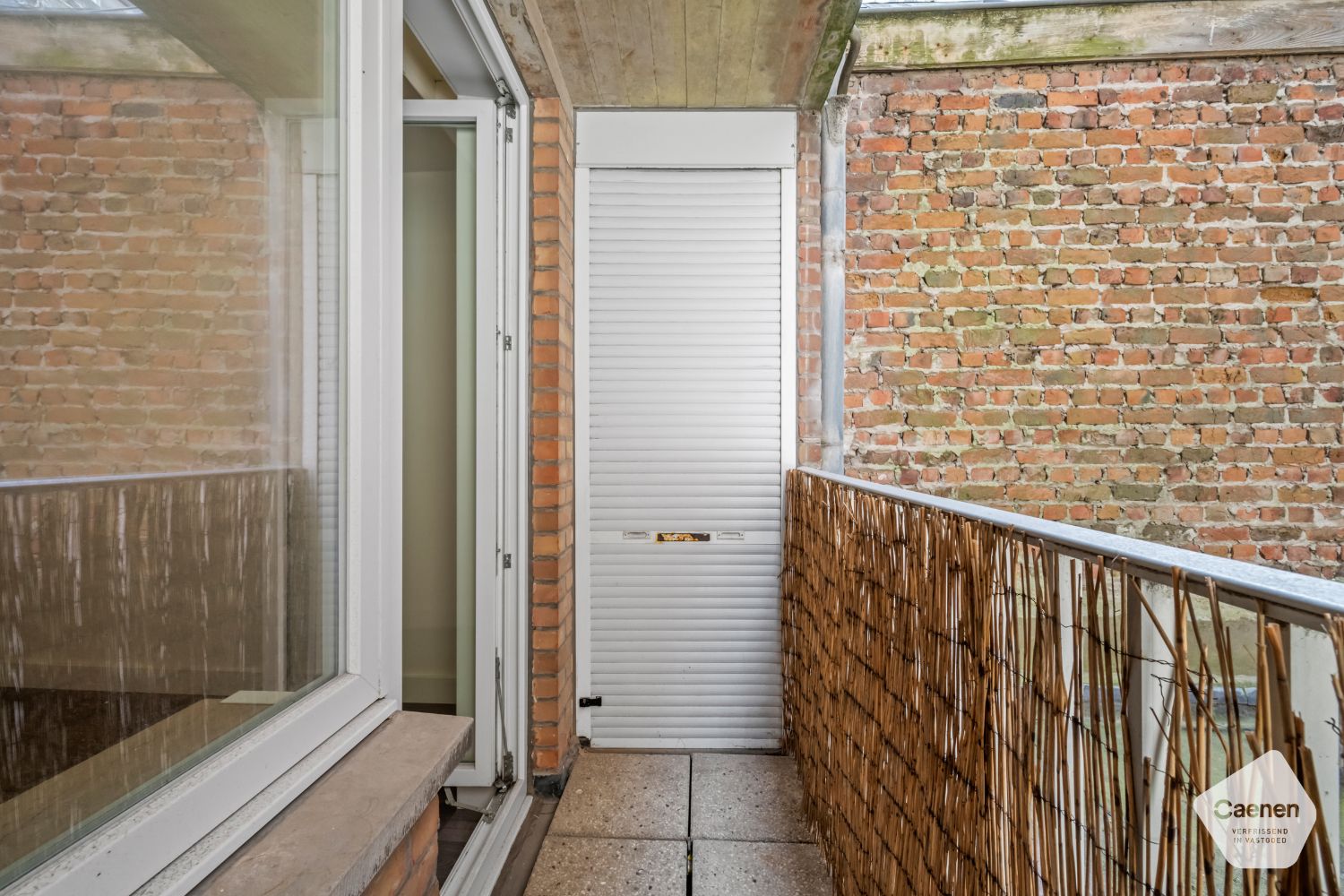 Te renoveren twee slaapkamer appartement vlakbij het strand foto 10