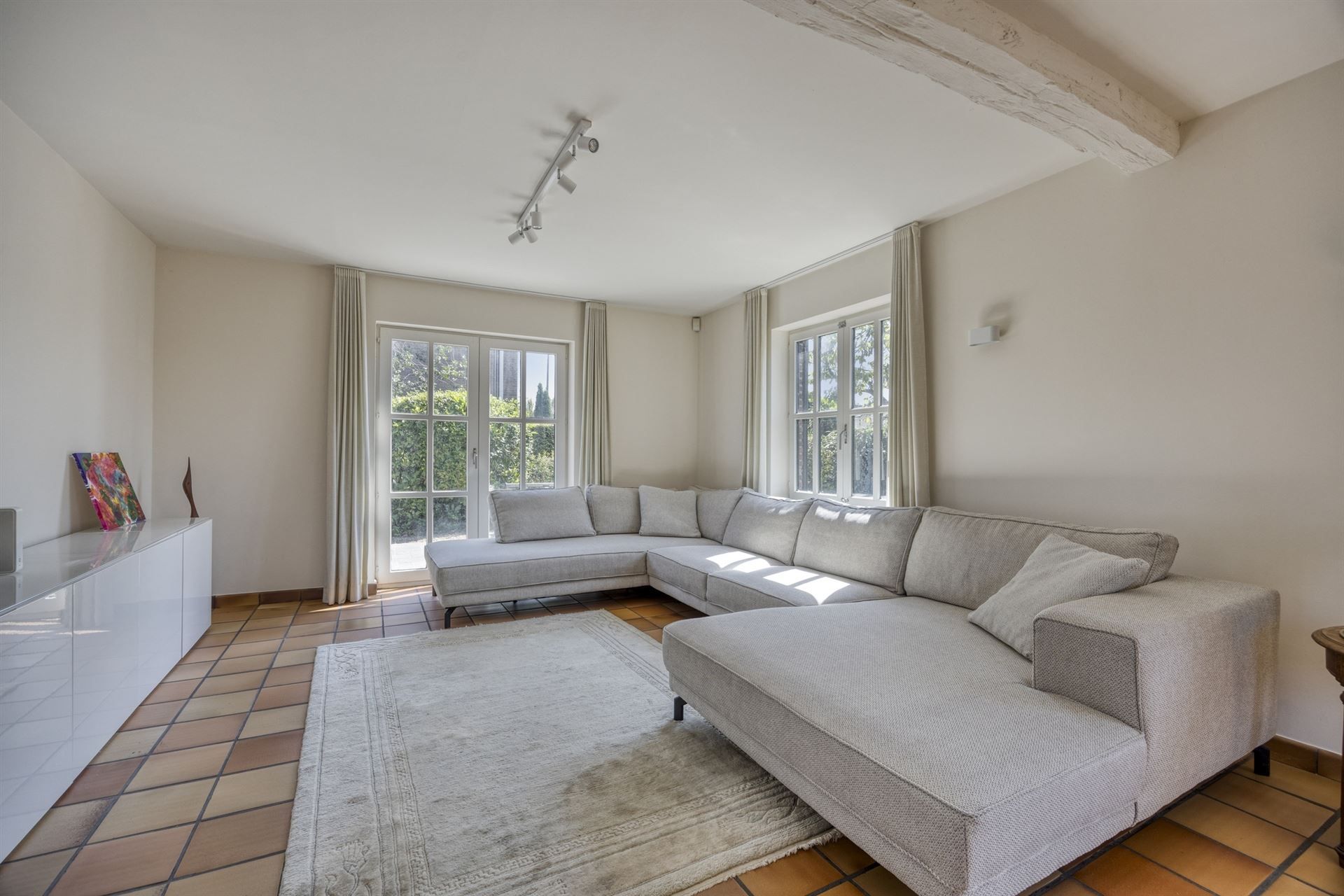 Authentieke villa nabij het centrum van Humbeek foto 5