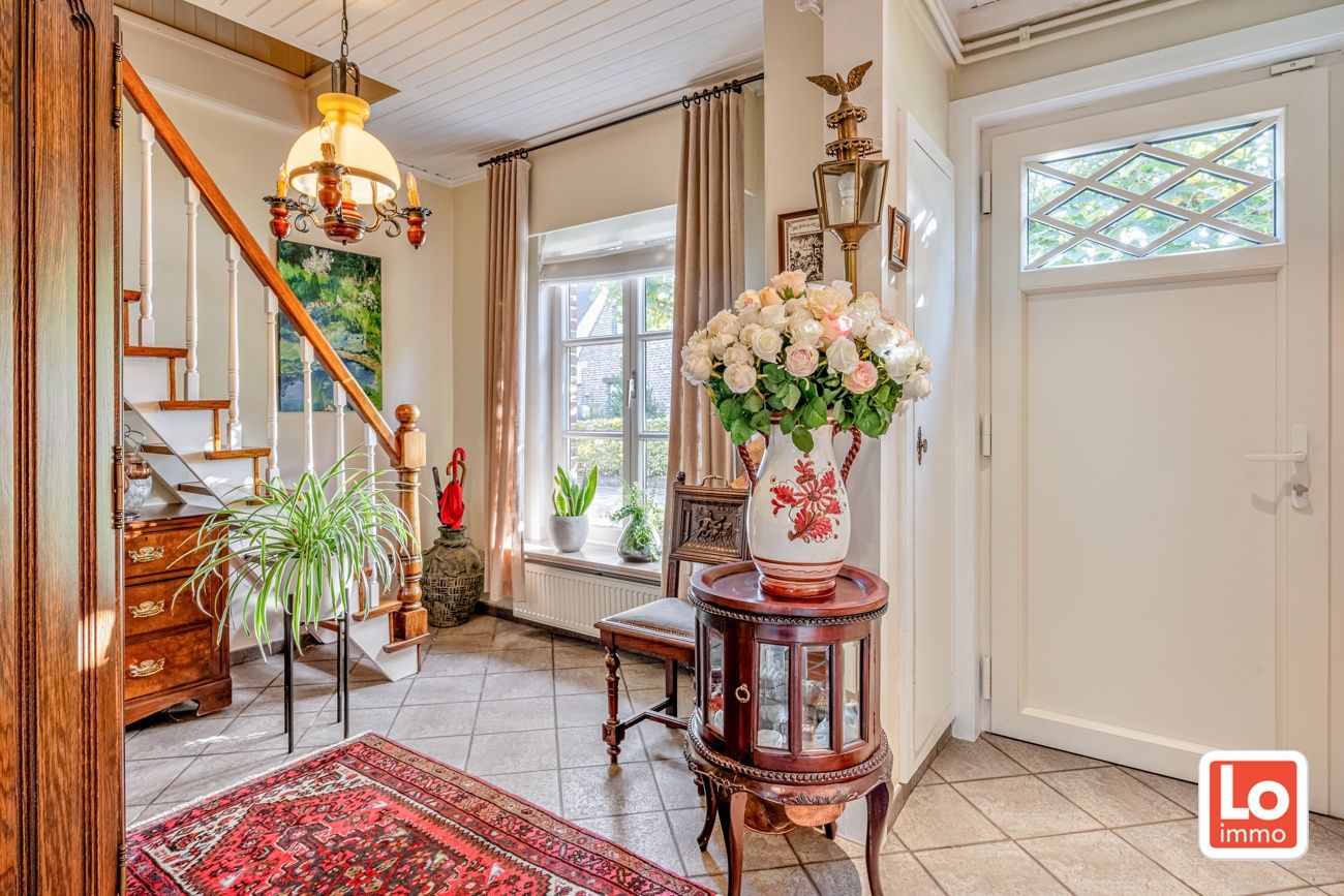 Charmante halfopen woning met inpandige garage op een rustige en groene locatie in Beervelde! foto 5