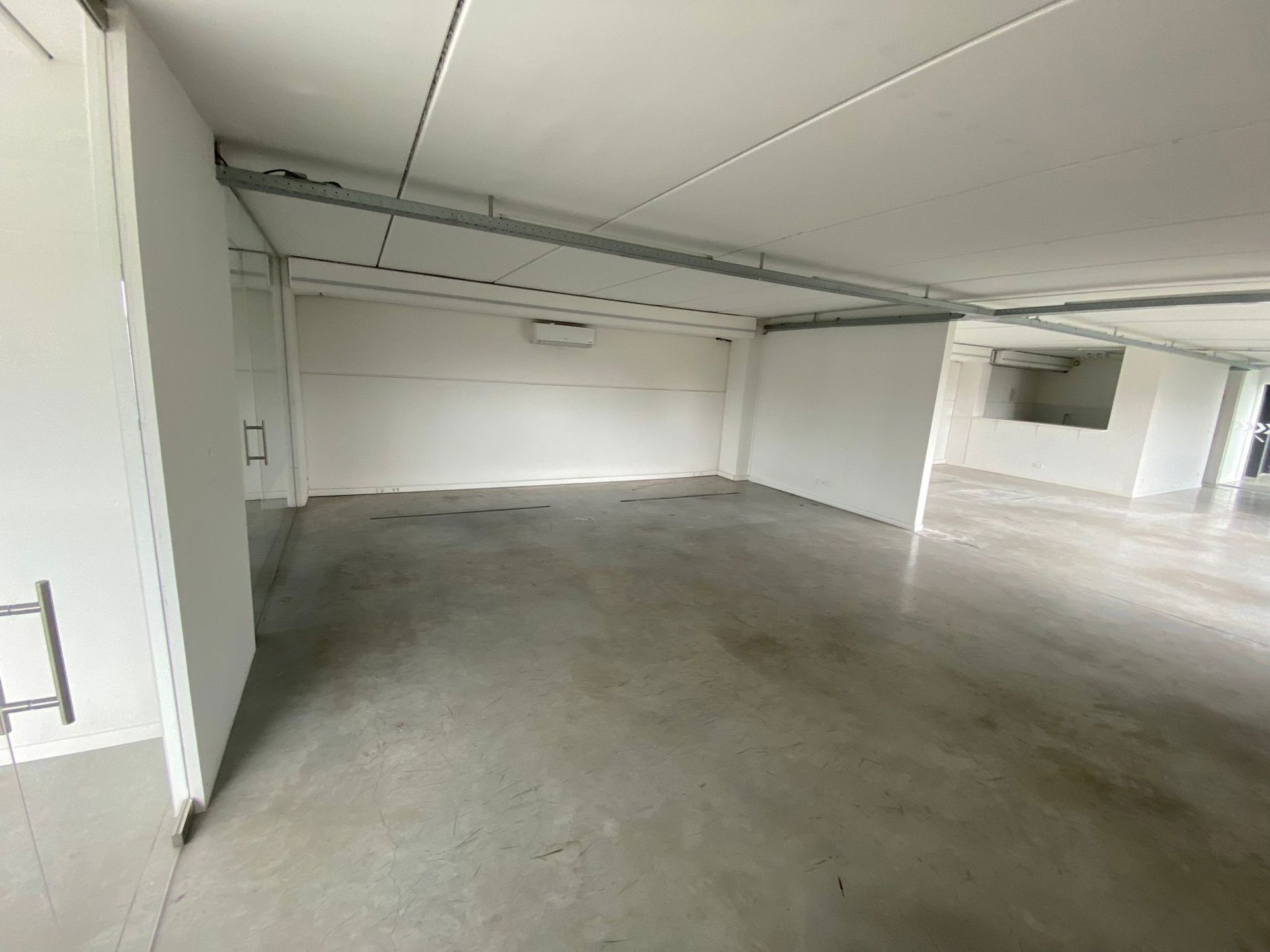 Kantoor/Showroomruimtes te huur Kruibeke foto 8