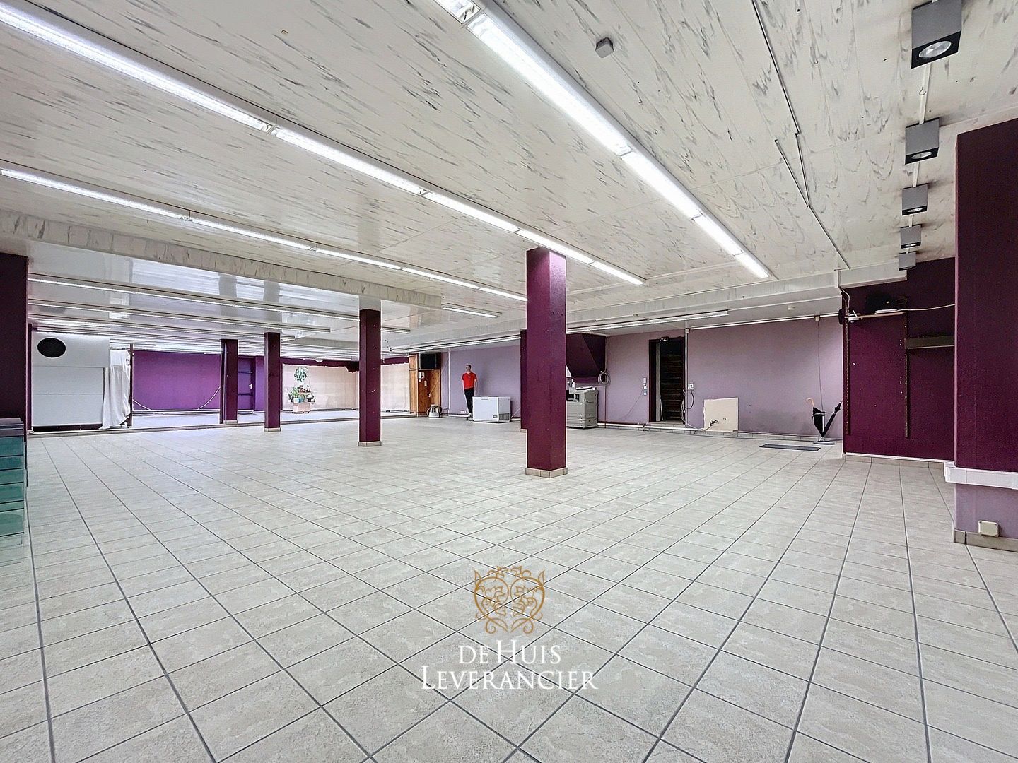 Ruime (253m) handelsgelijkvloers in het centrum van Kontich-Kazerne foto 6
