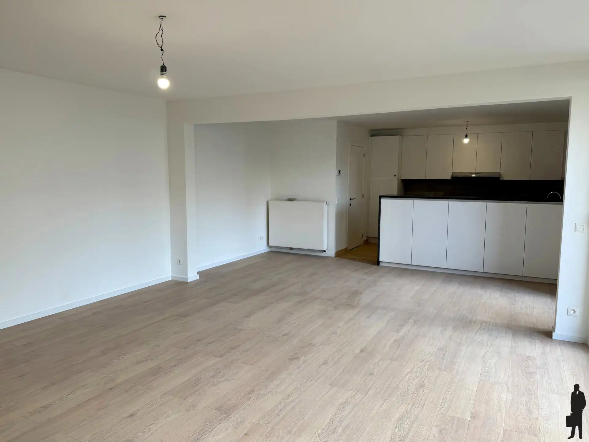 Lichtrijk gelijkvloers appartement met ruim terras foto 6