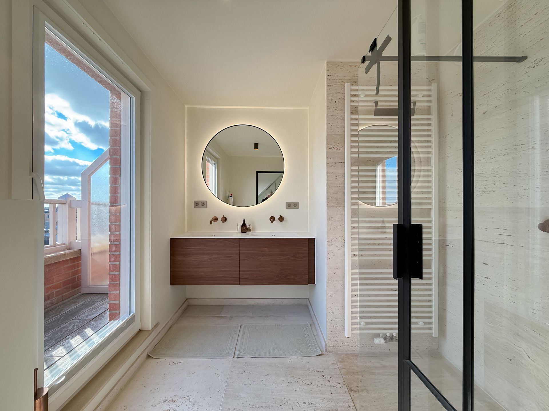 Stijlvol gerenoveerd duplexappartement / centrum van Knokke. foto 22