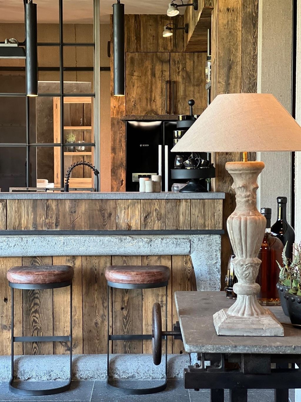 Landelijke villawoning met multifunctioneel aangrenzend gebouw foto 14