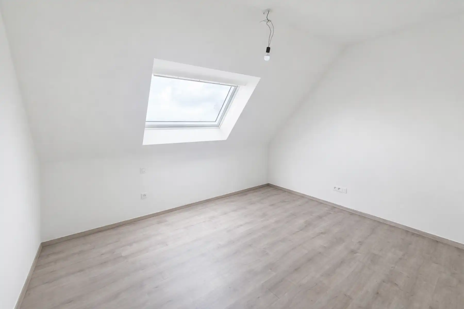 Goed gelegen gesloten bebouwing op rustige ligging in Opwijk foto 9