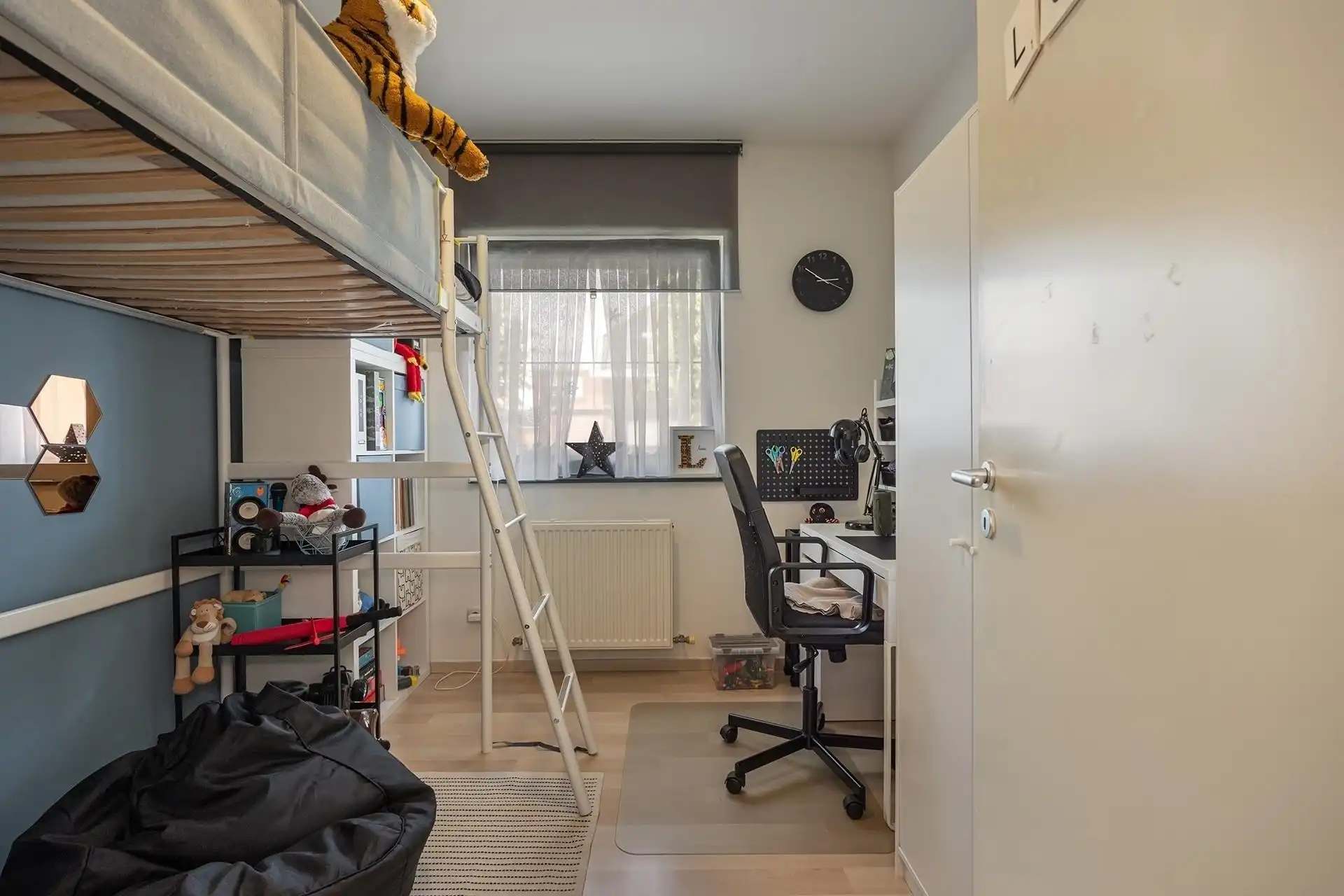 Uitstekend gelegen gelijkvloersappartement met 2 slaapkamers & garage (99m²) foto 8